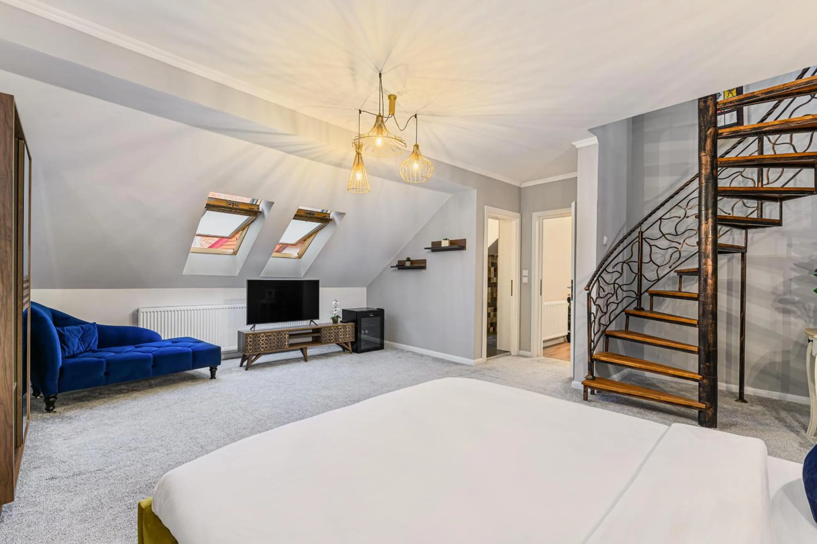 Bed in Dallure House Boutique Brasov