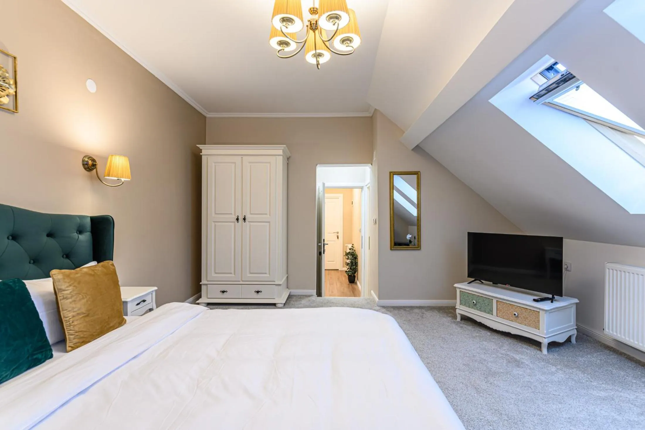 Bed in Dallure House Boutique Brasov