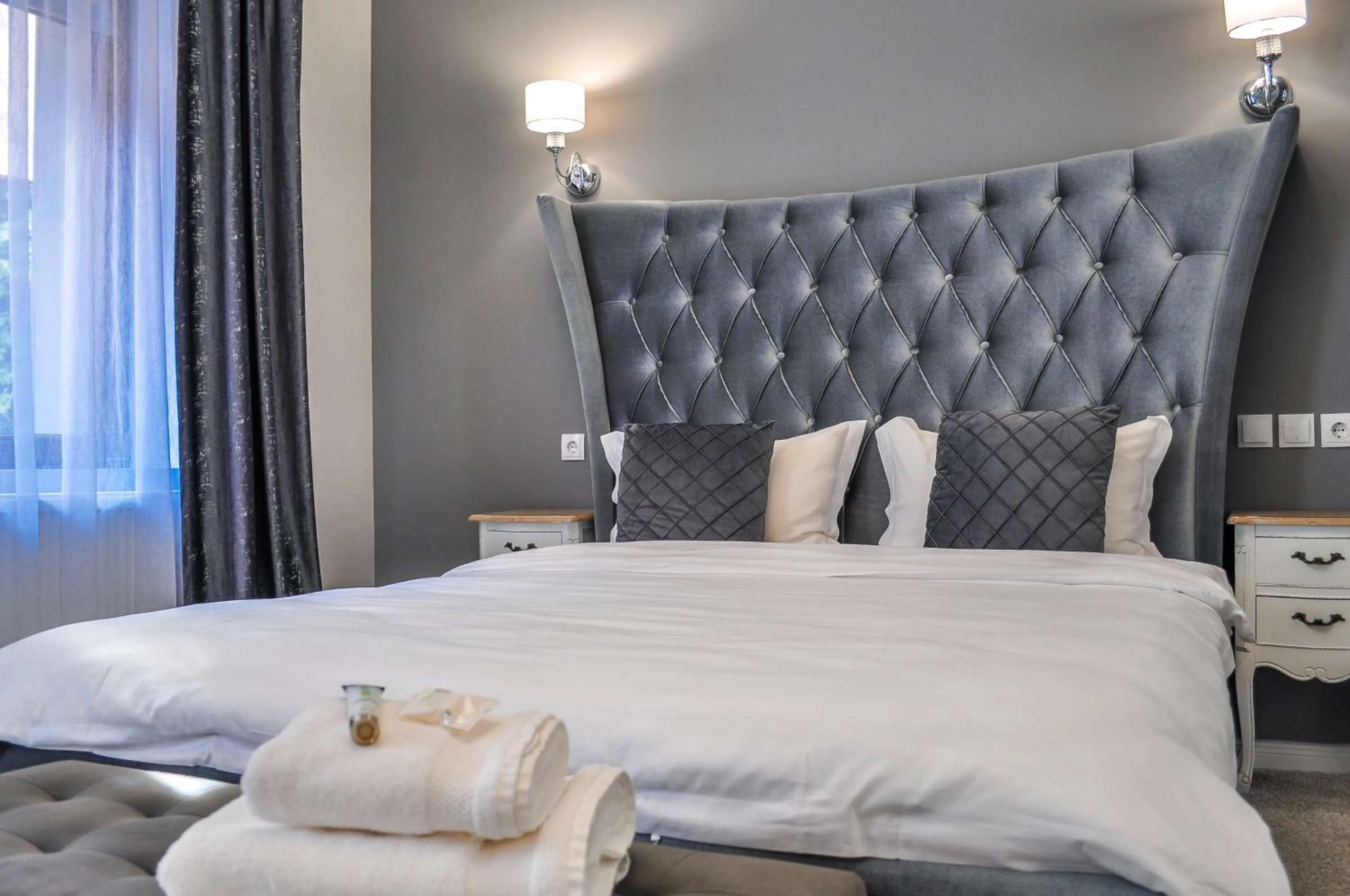 Bed in Dallure House Boutique Brasov