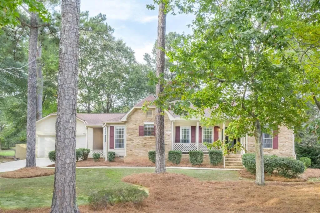 Stylish & Spacious Home Near ATL