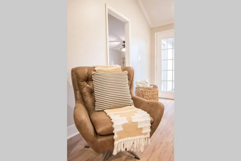 Stylish & Spacious Home Near ATL