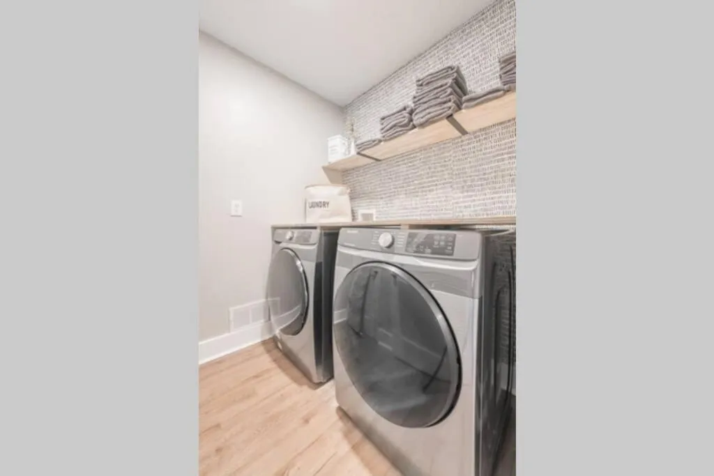 Stylish & Spacious Home Near ATL