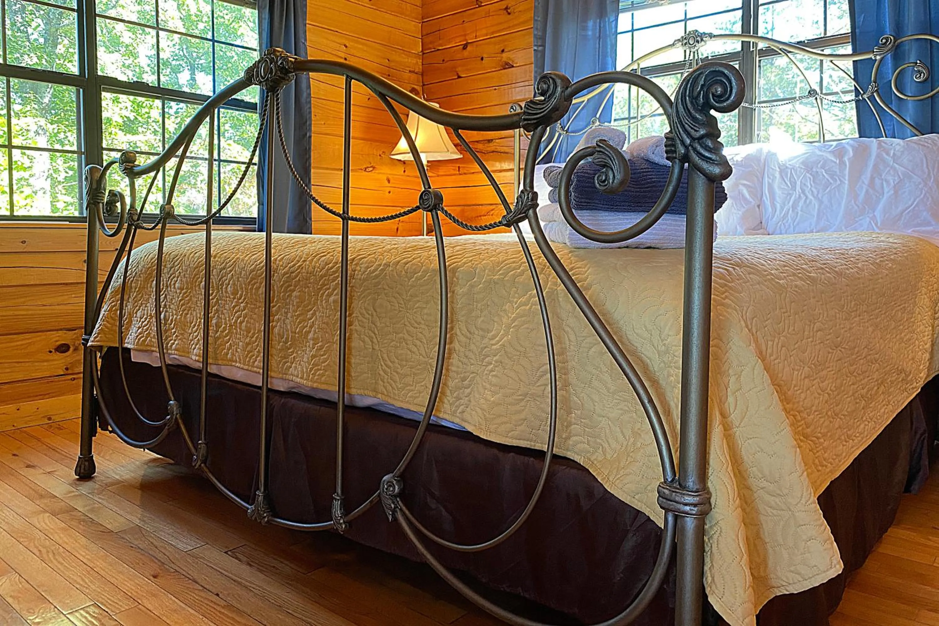 Stairway · Stunning Cabin in the Stars- 100mile views!