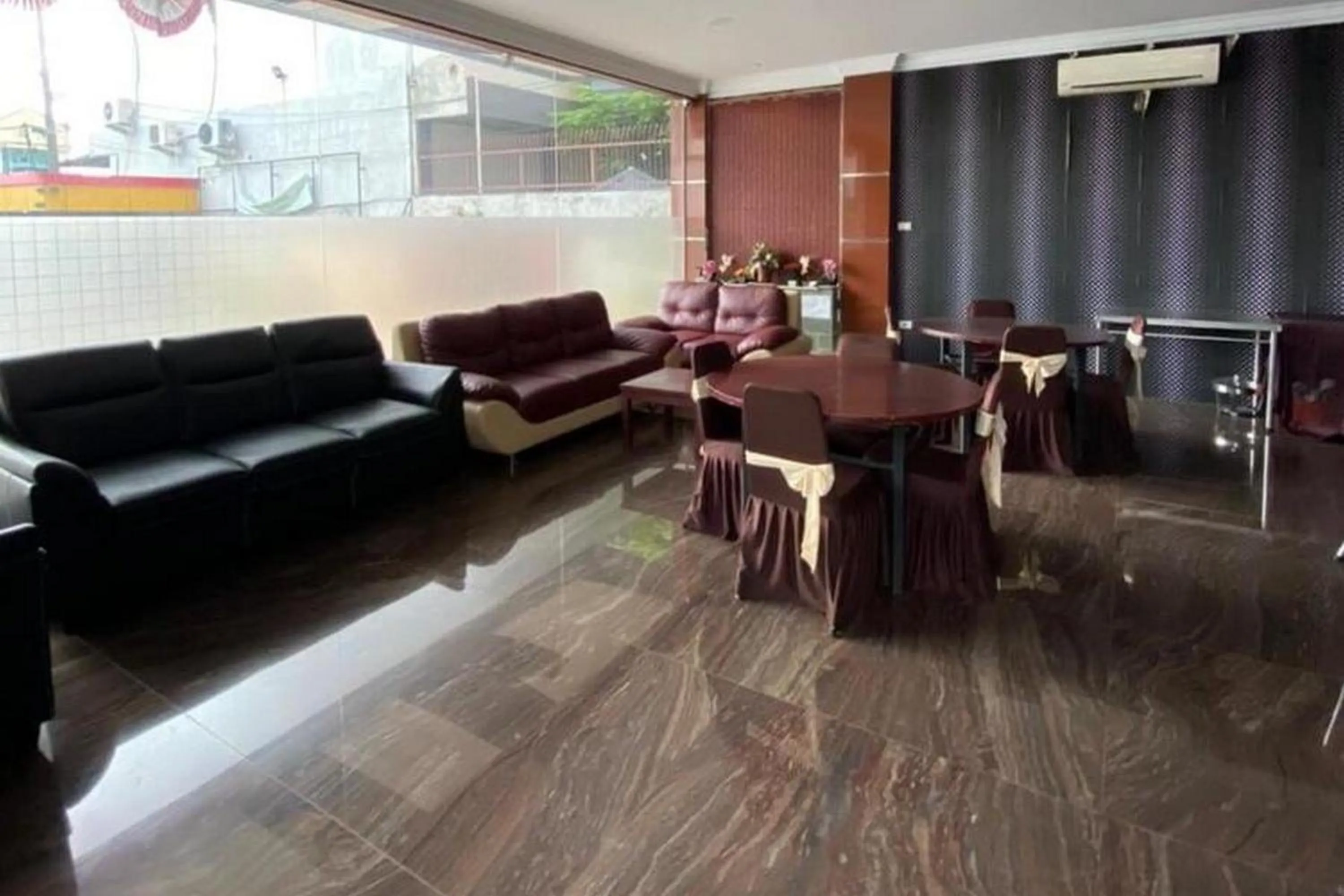 RedDoorz Plus Syariah @ Jalan Syiah Kuala Banda Aceh