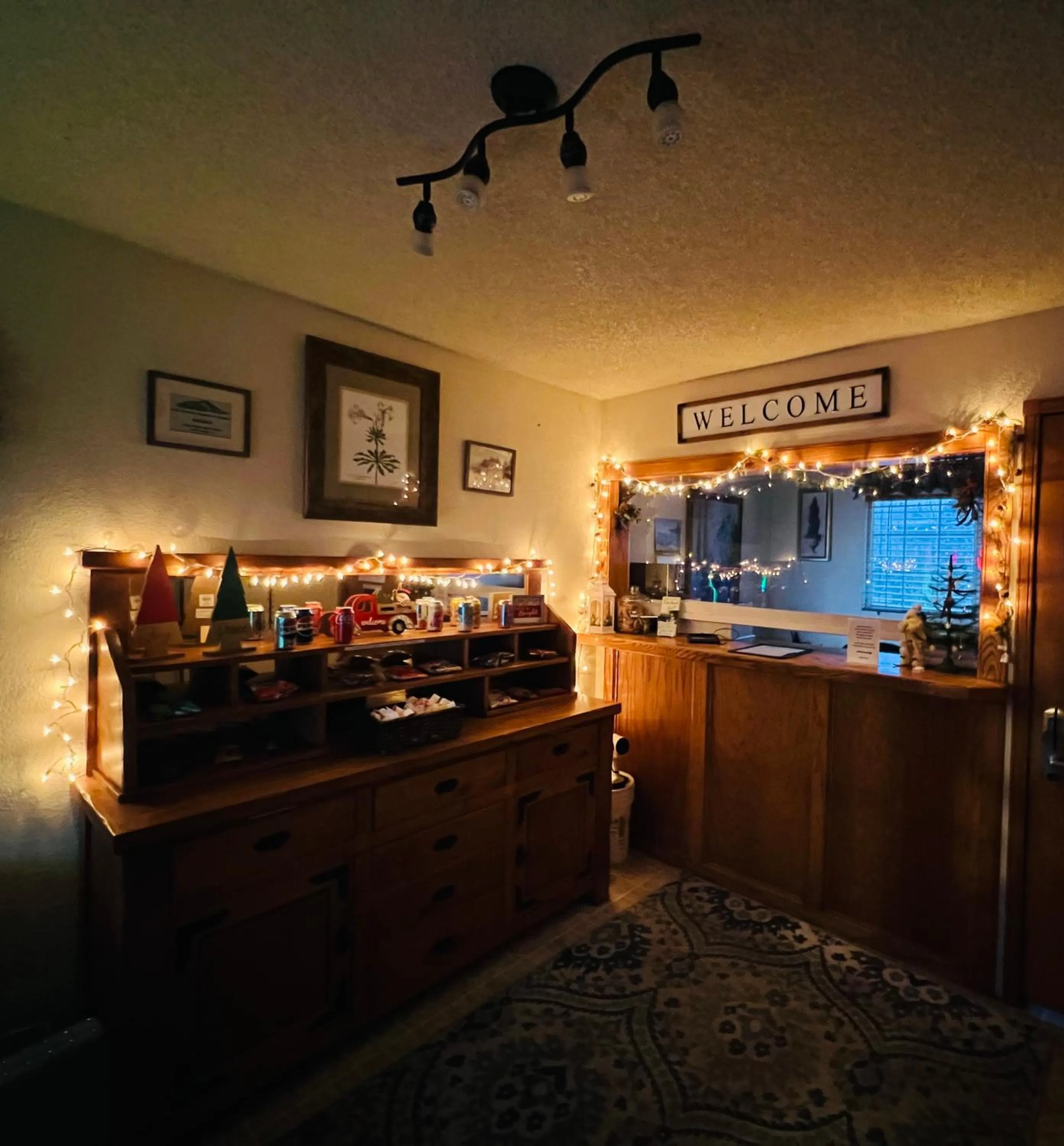 Property building in Cold Creek Inn