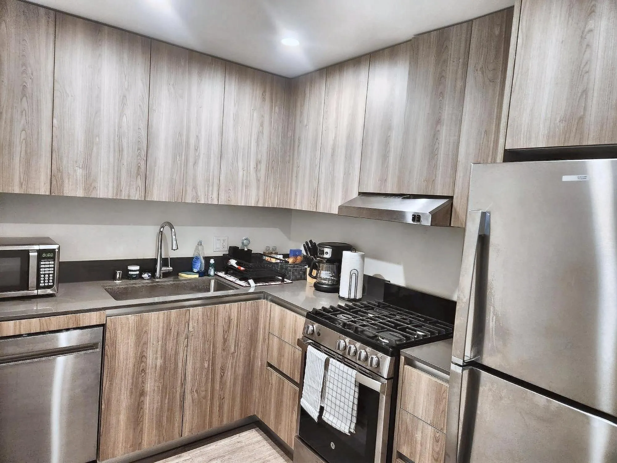 Coffee/tea facilities in StaysPro - Central Los Angeles Hollywood Homes