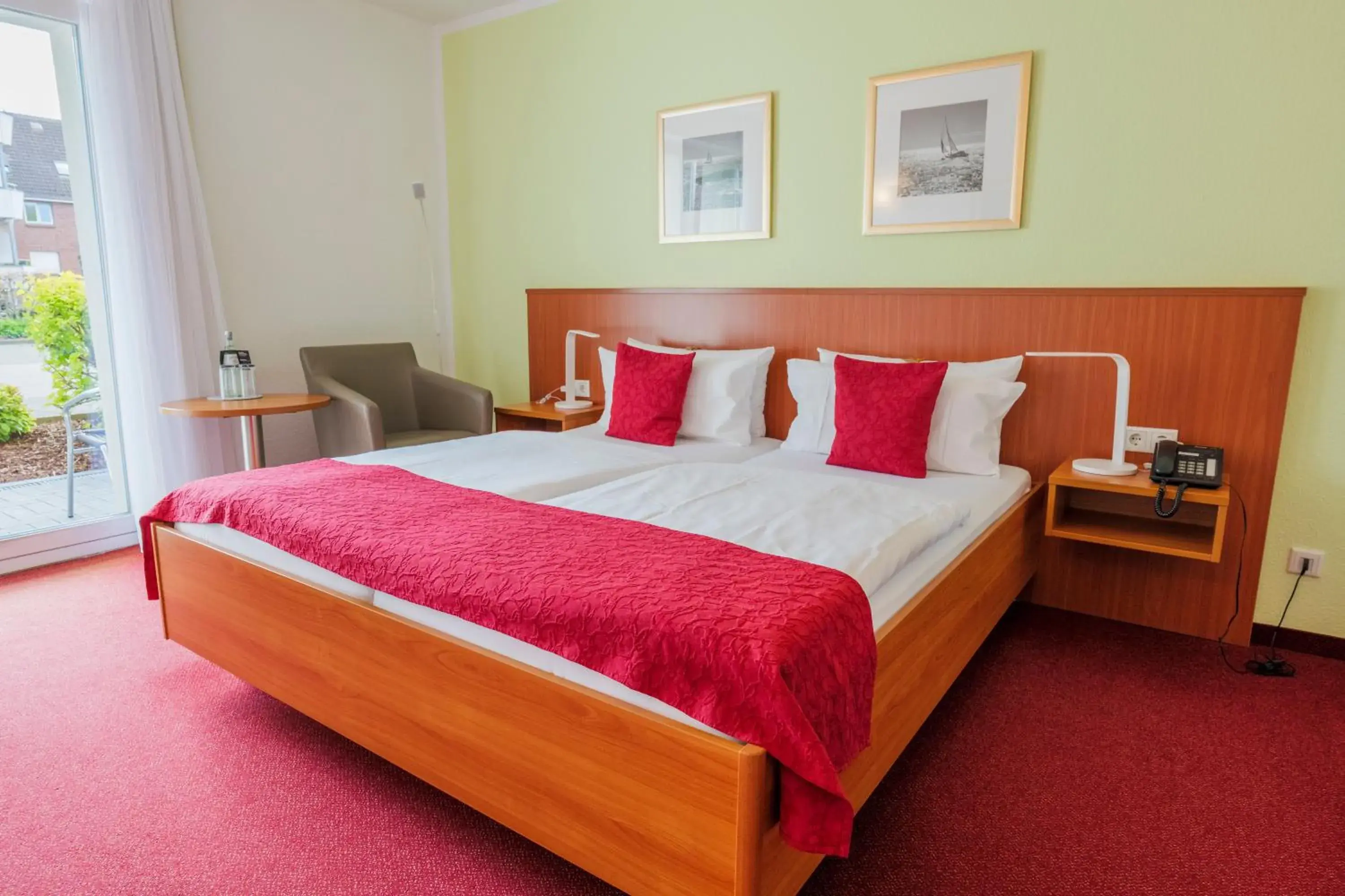 Double Room with Balcony or terrace "Bootsmann" in Hotel Hafen Büsum Double Room with Balcony or terrace "Bootsmann" in Hotel Hafen Büsum