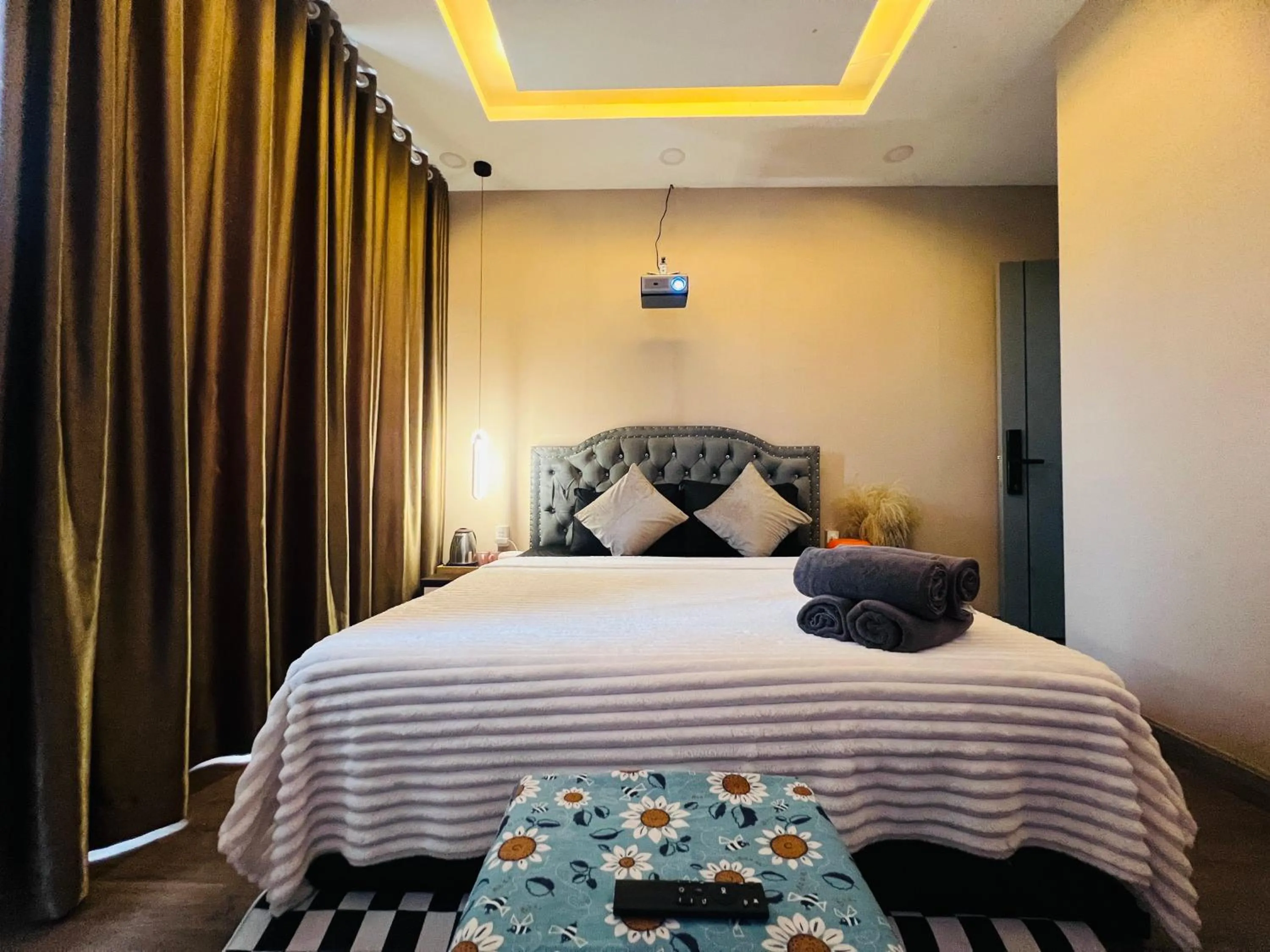 MIS HOSTEL Cần Thơ