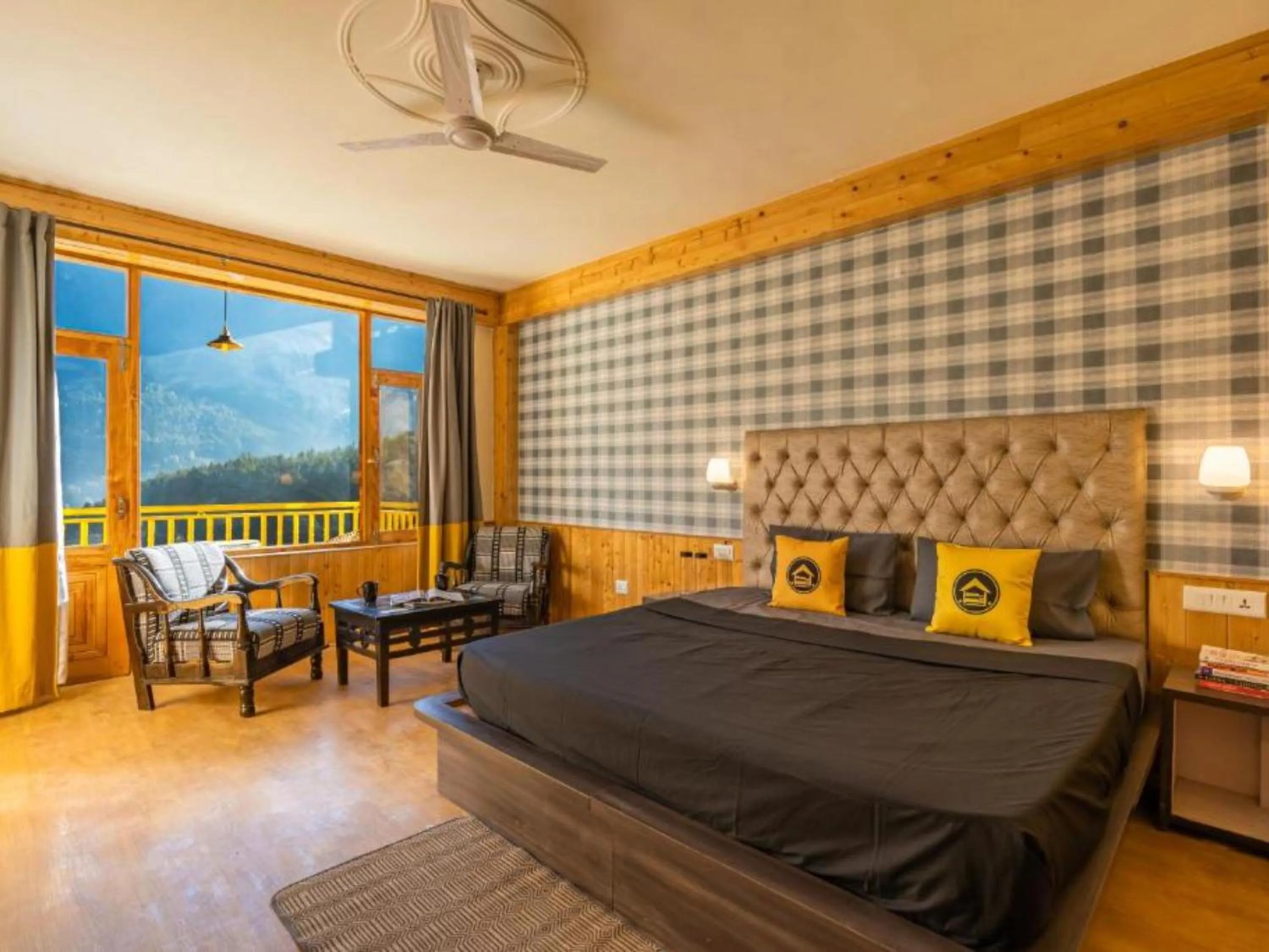 Bed in The Hosteller Manali, Old Manali