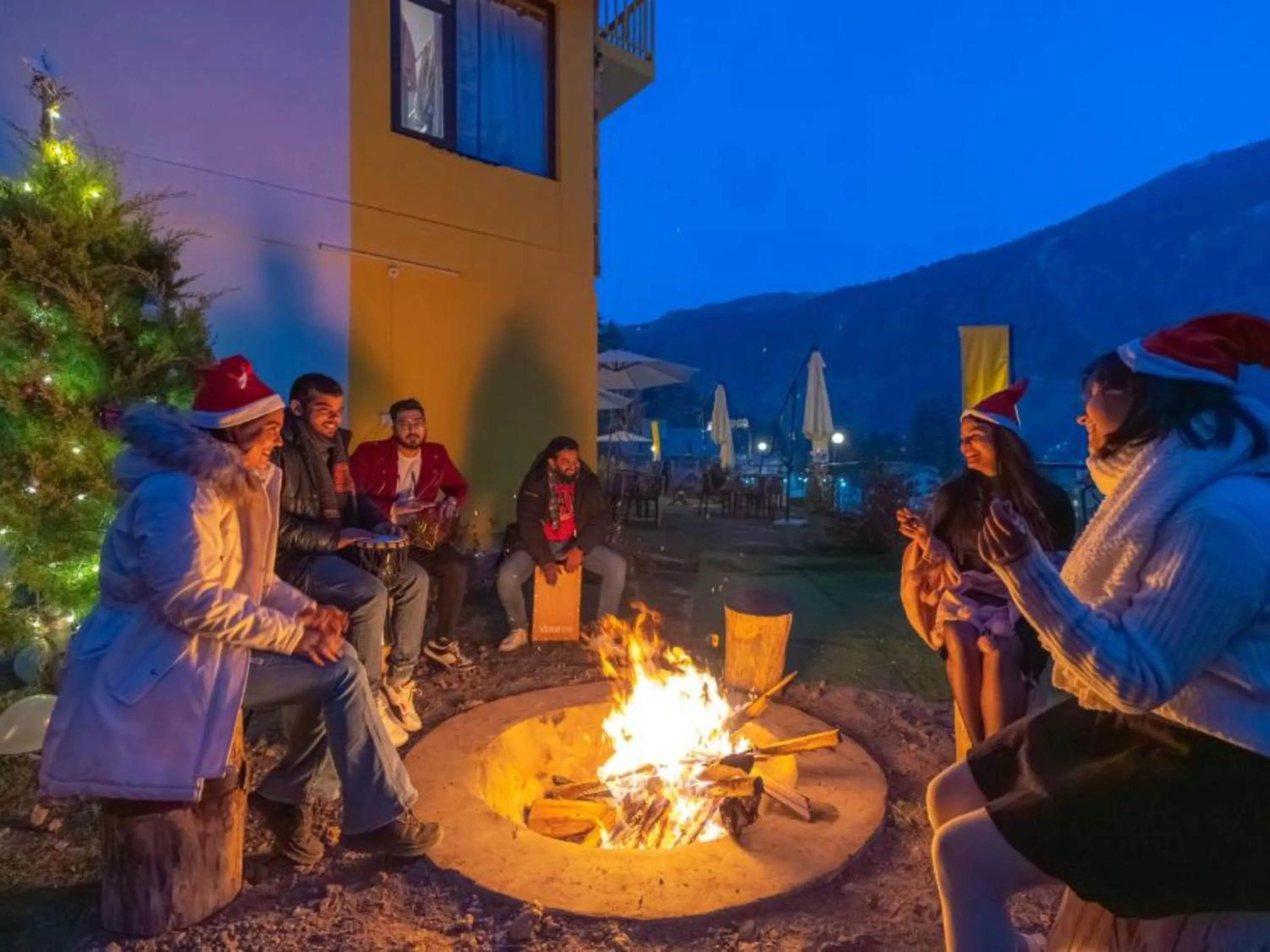 Facade/entrance in The Hosteller Manali, Old Manali