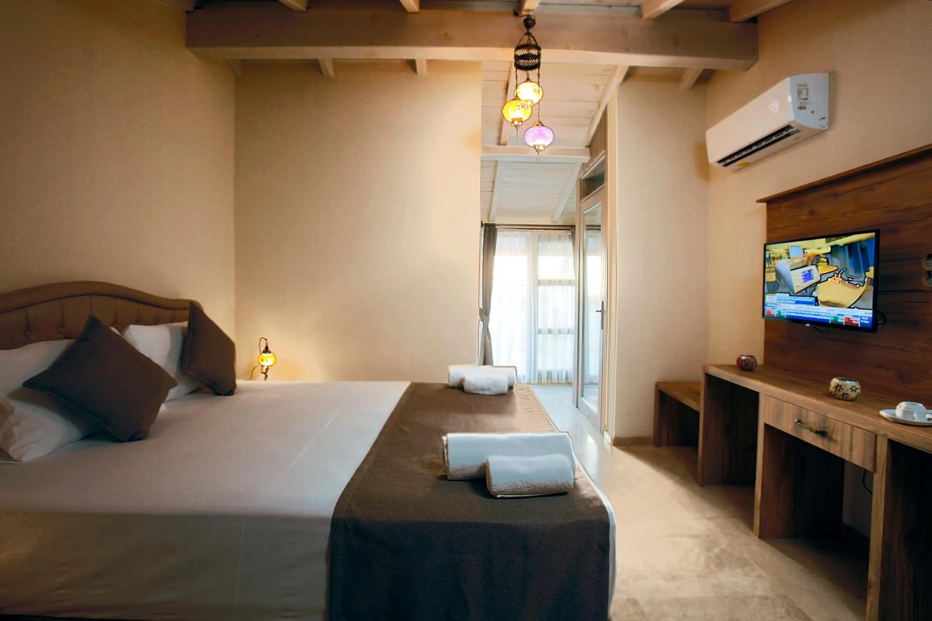 Photo of the whole room, Bed in Castle Inn Boutique Hotel