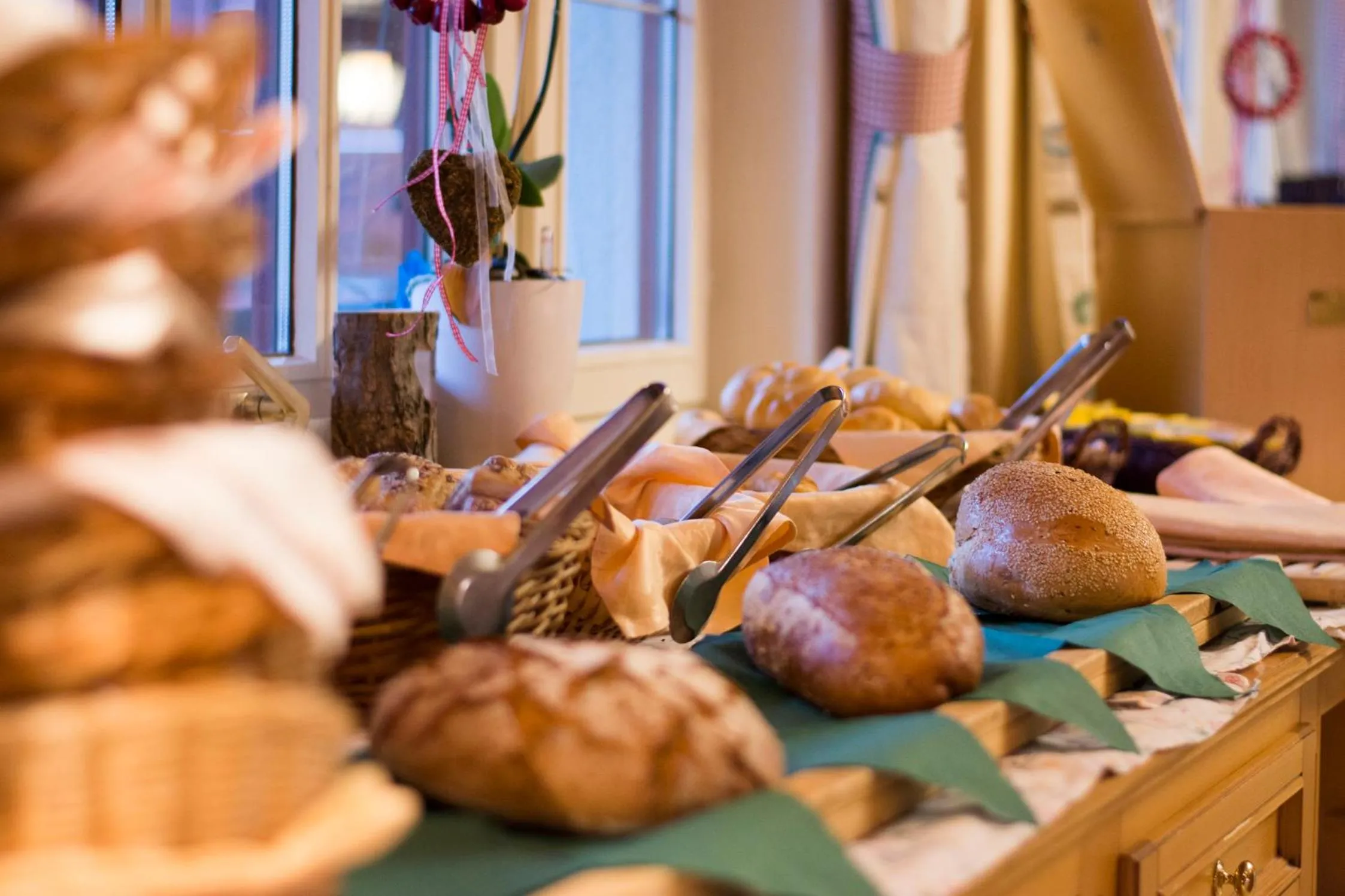 Buffet breakfast in Berg-Spa & Hotel Zamangspitze