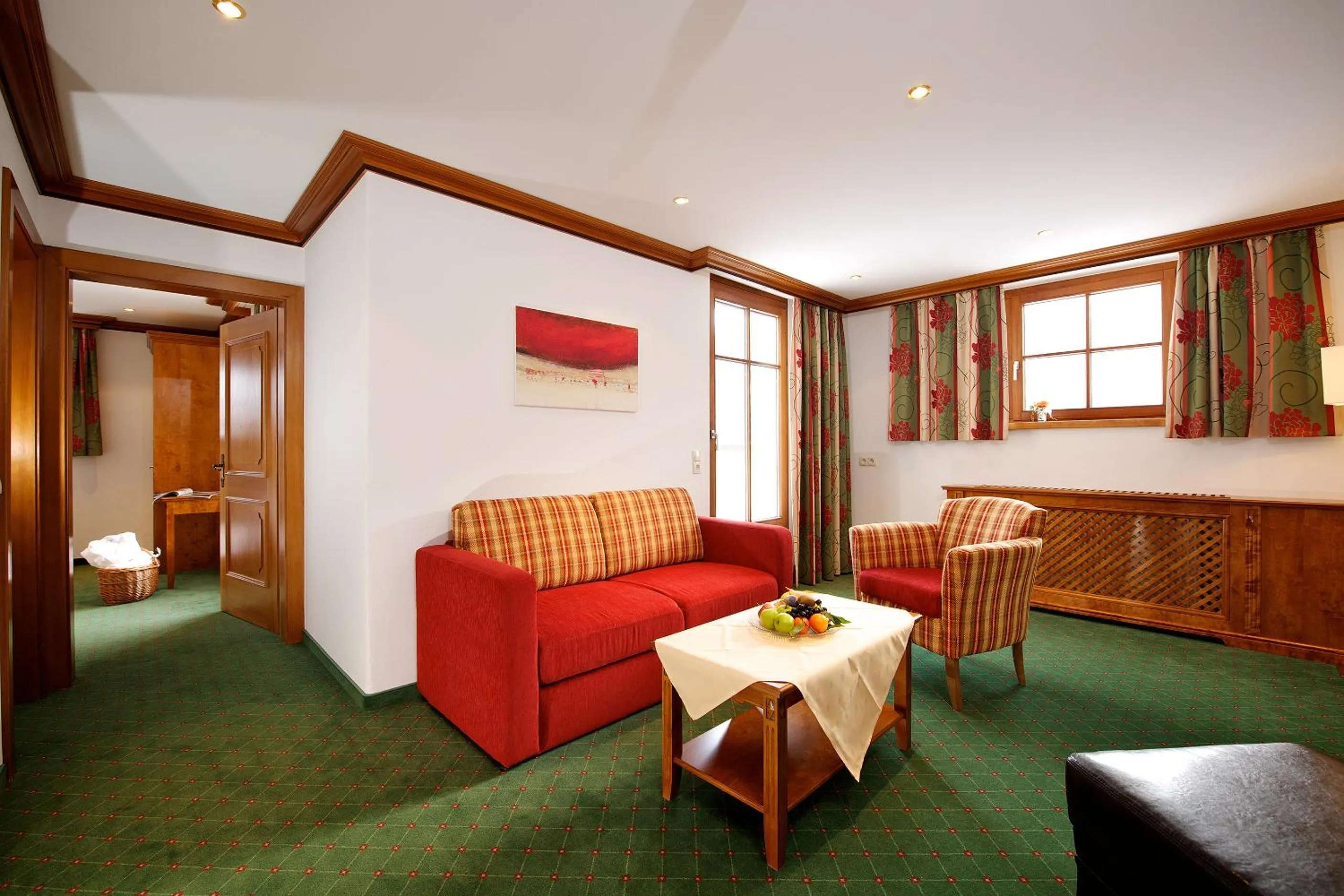 Lobby or reception in Berg-Spa & Hotel Zamangspitze