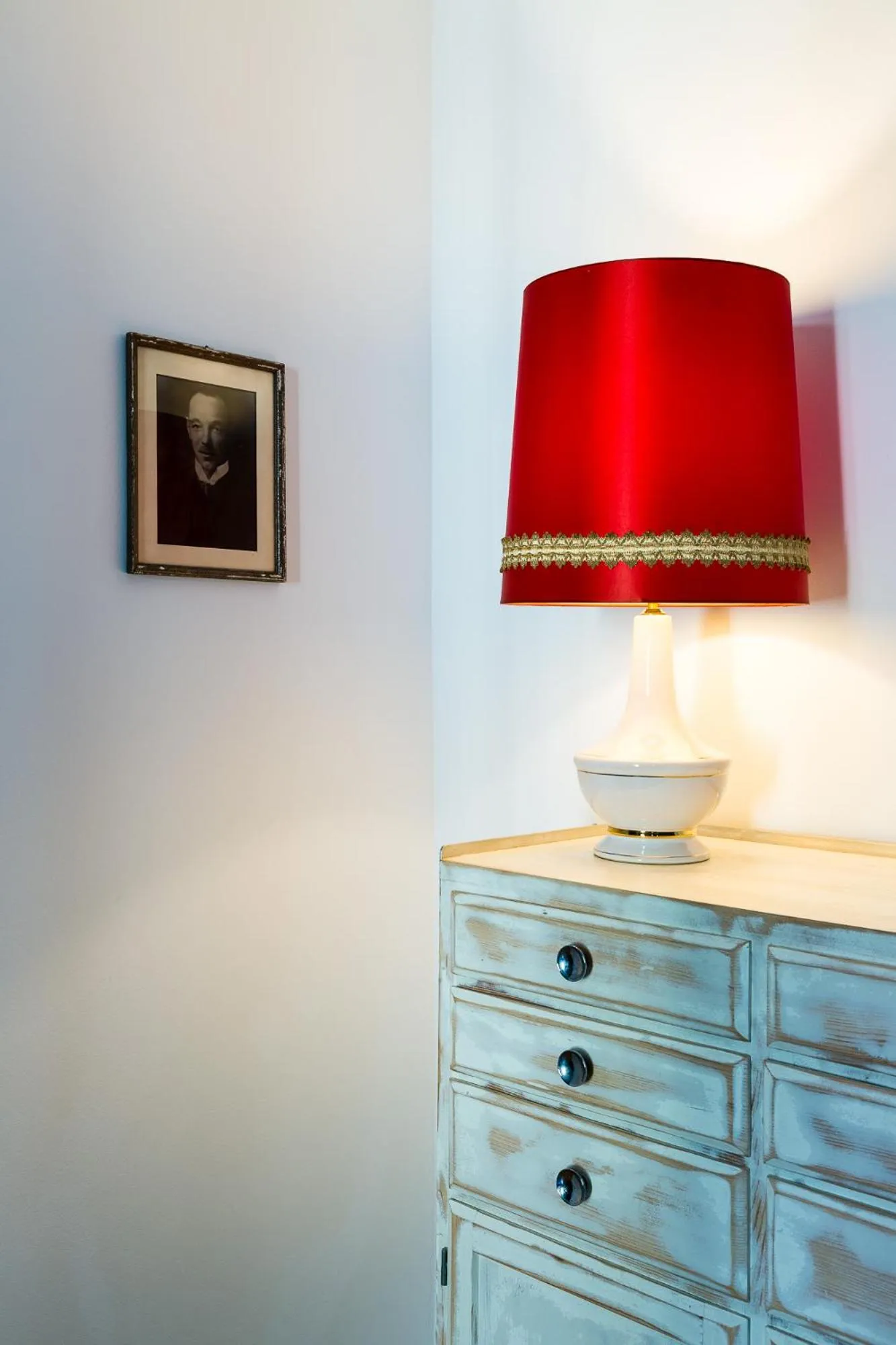 Decorative detail in Brilliant Apartments