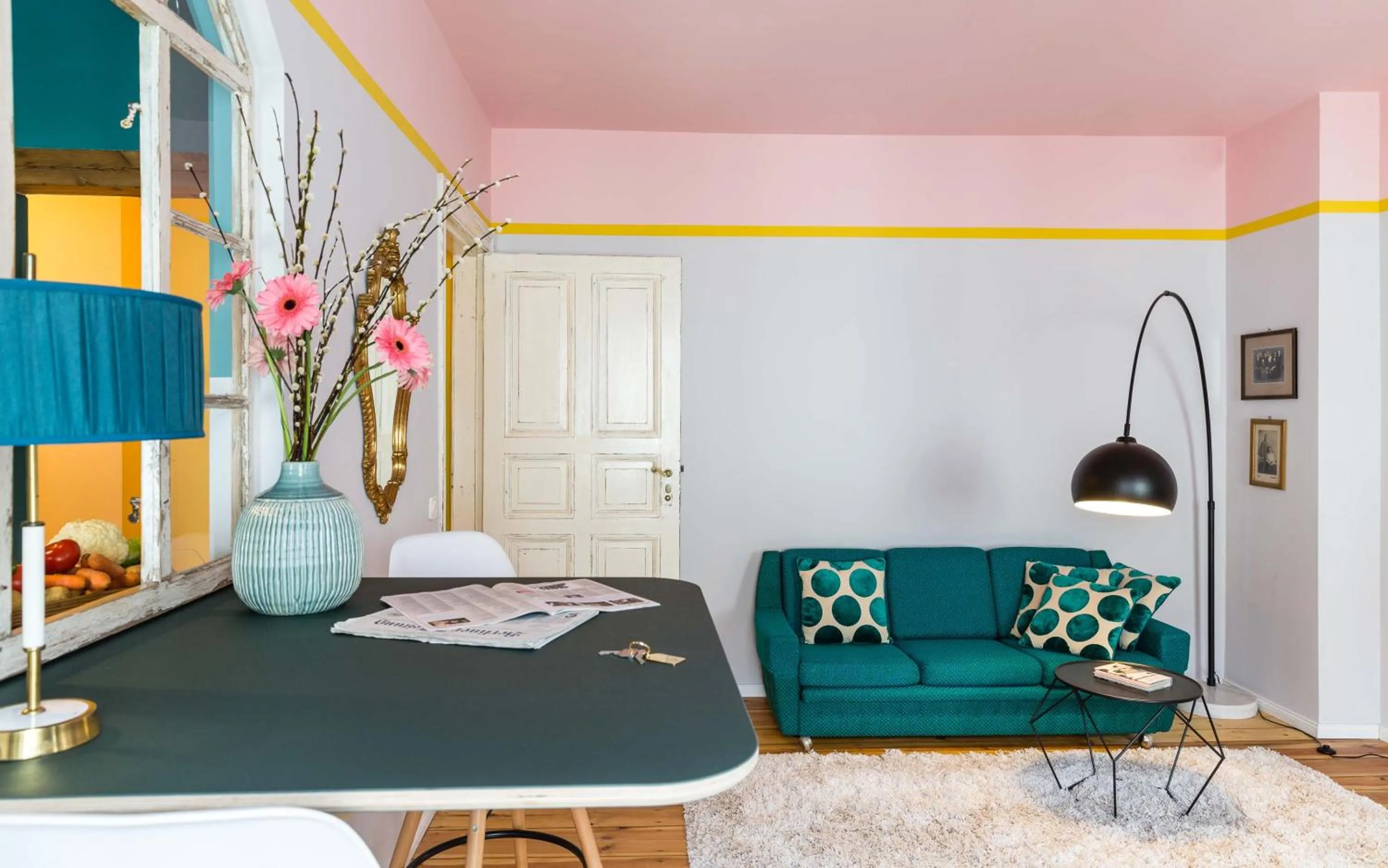 Decorative detail in Brilliant Apartments