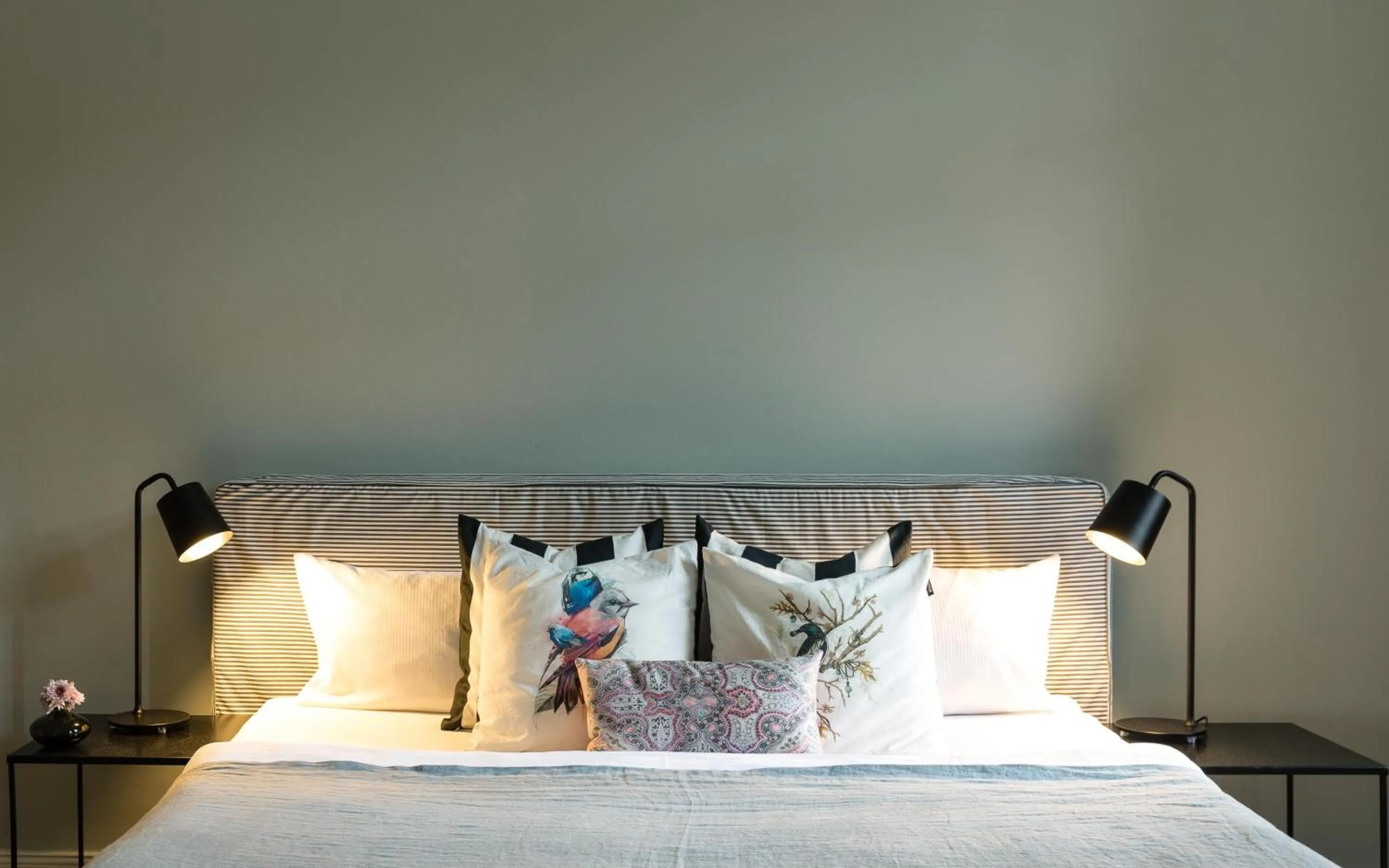 Bedroom, Bed in Brilliant Apartments