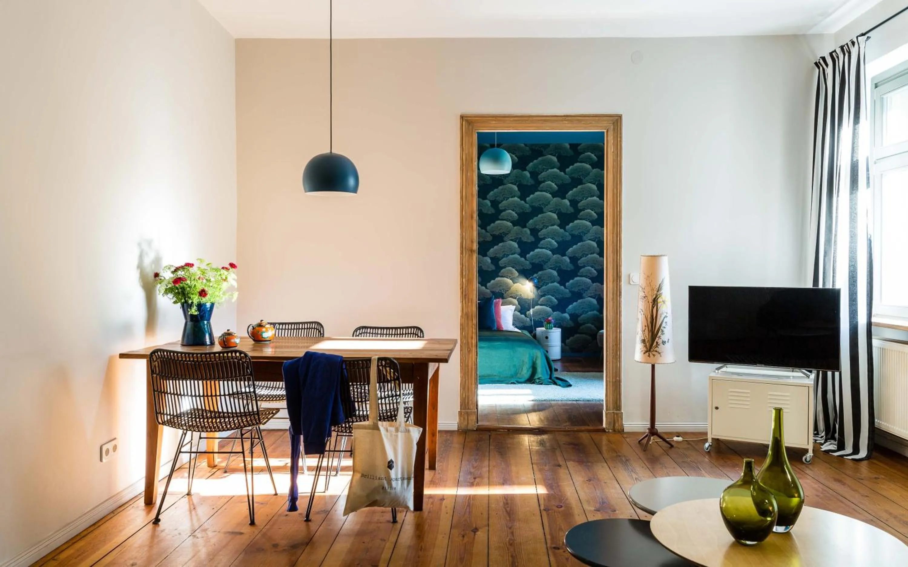 TV and multimedia in Brilliant Apartments