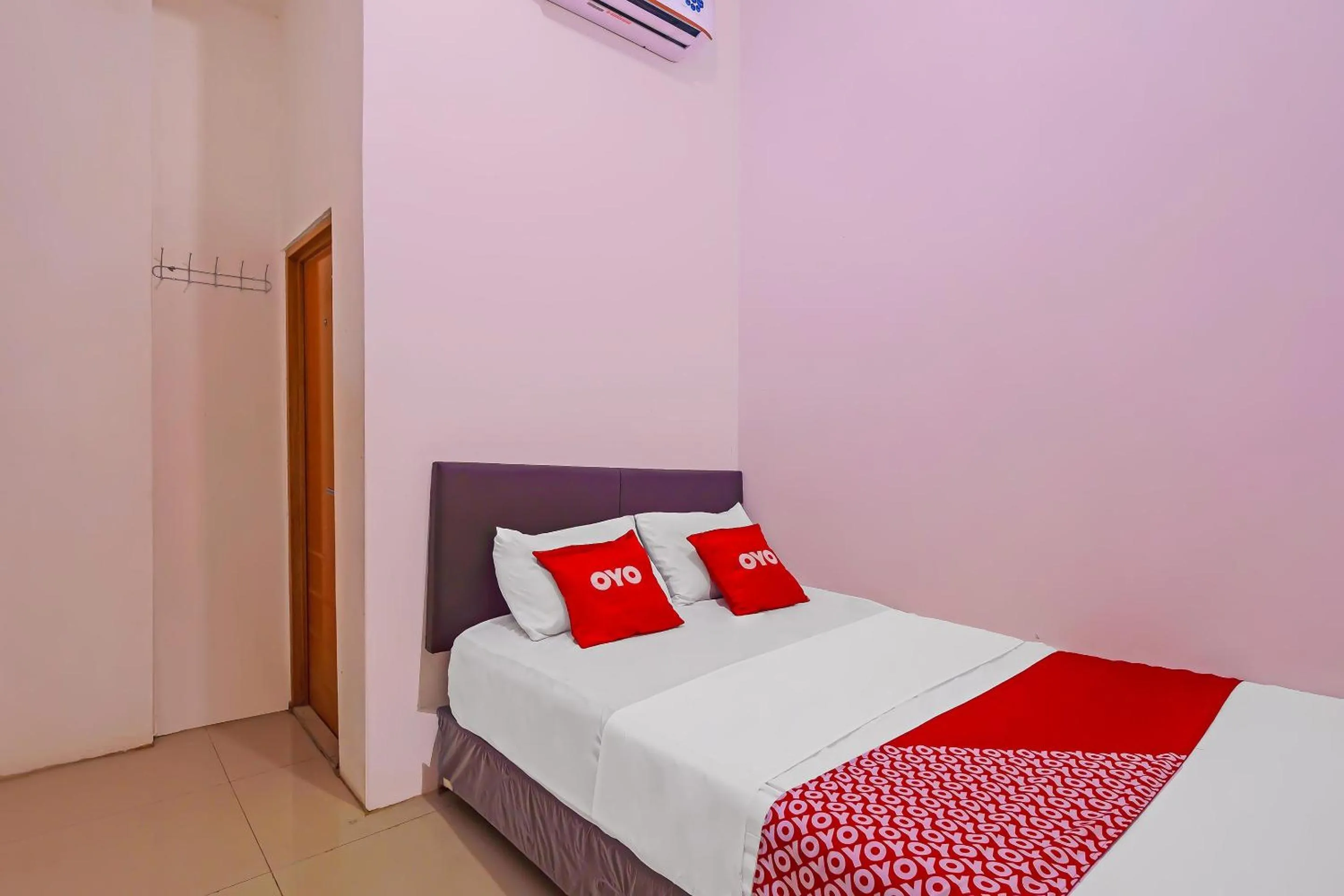 Bedroom in OYO 92664 Cemara Koja Residence Syariah