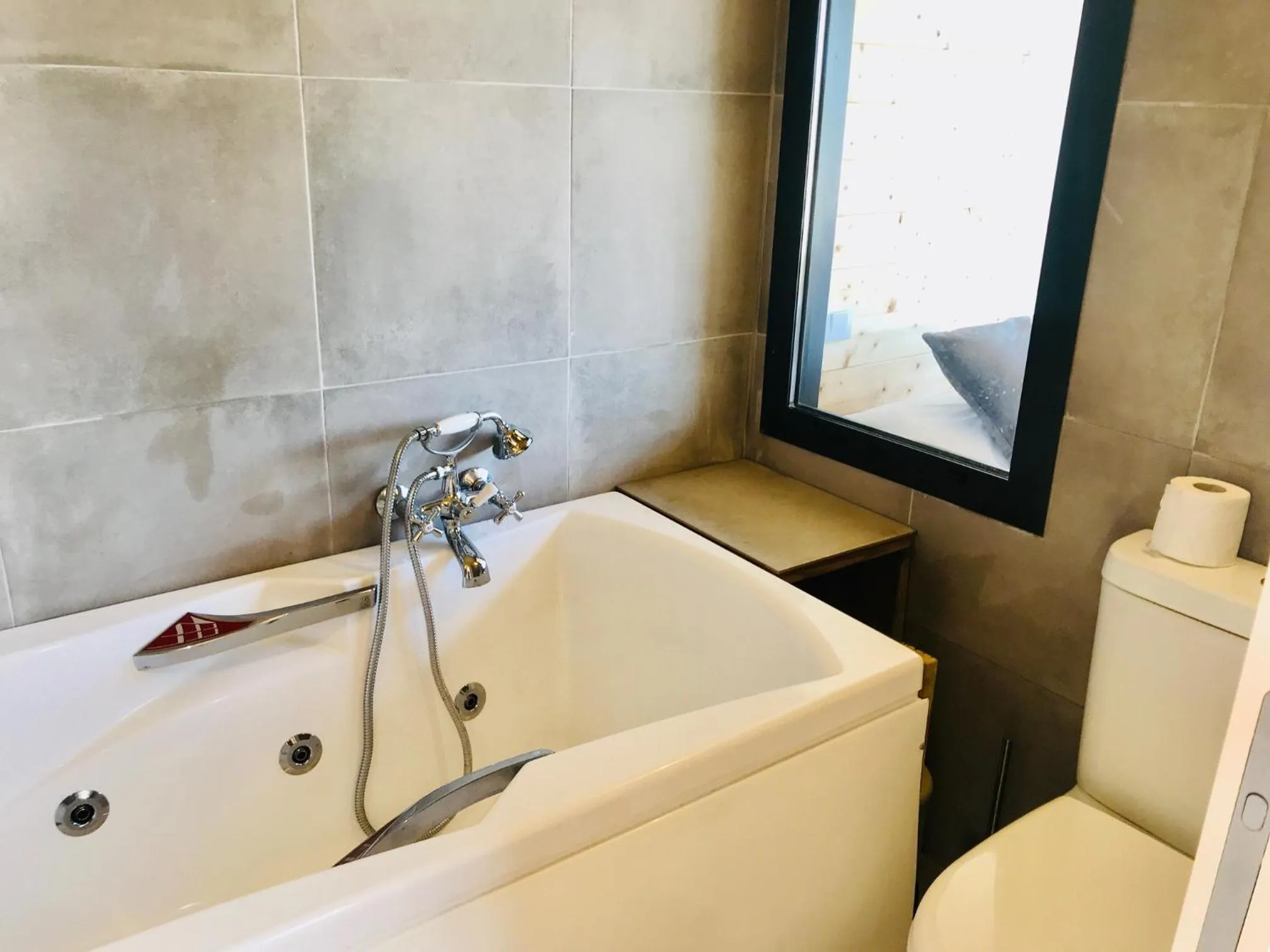 Bathroom in Les Suites