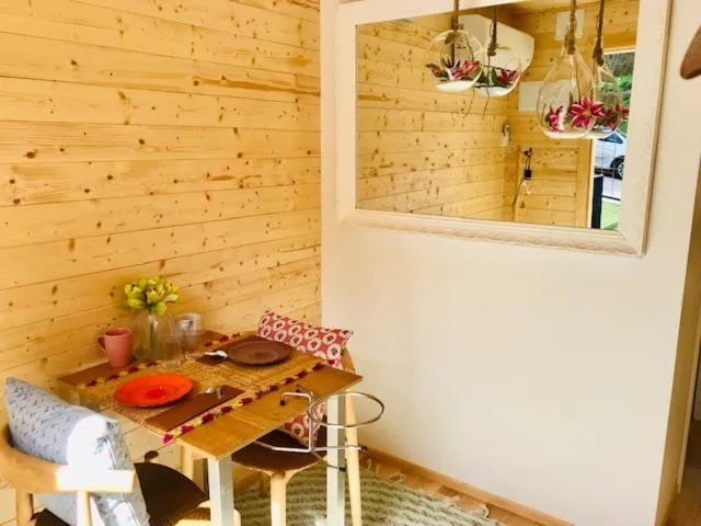Dining area in Les Suites