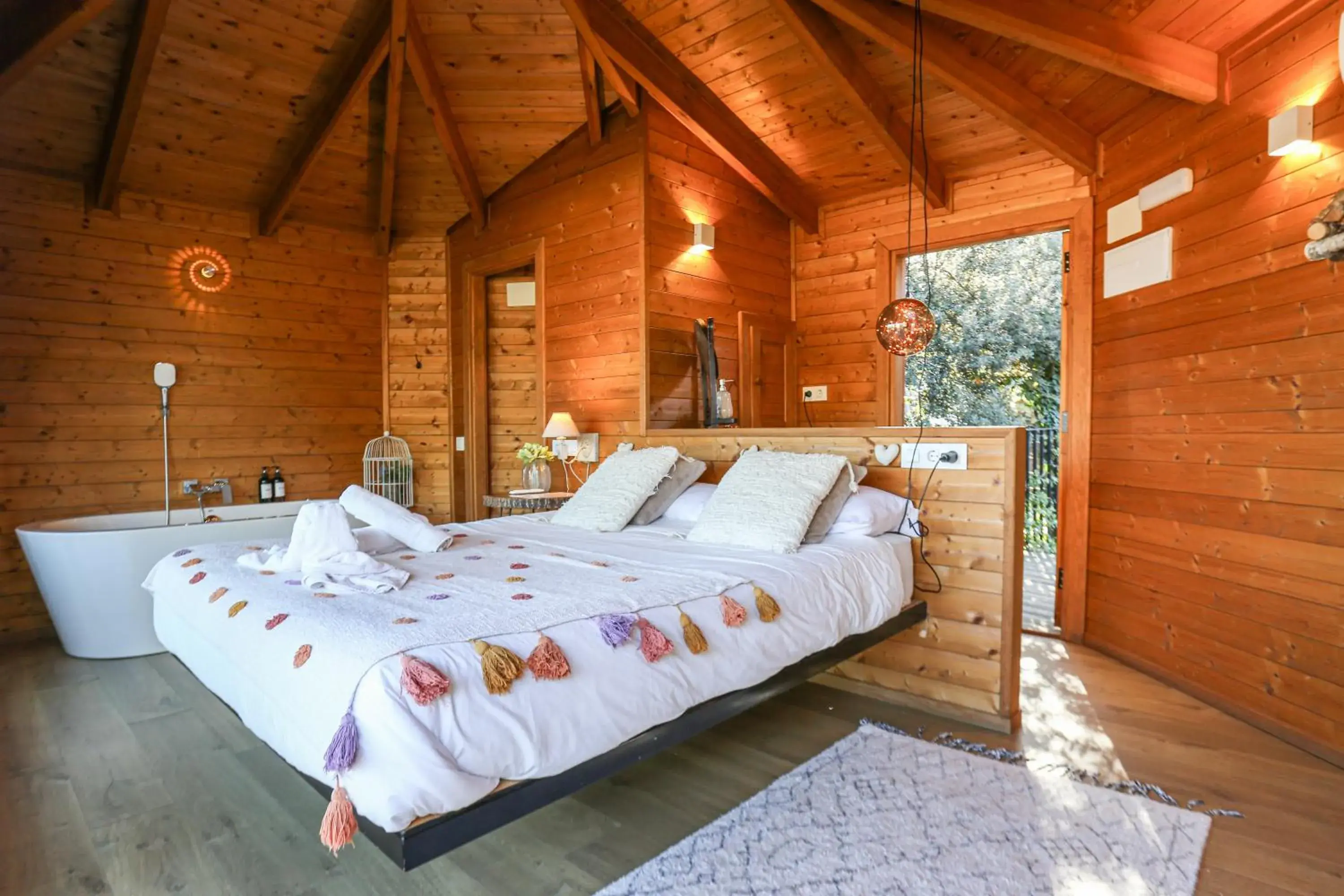 Suite with Spa Bath in Les Suites Suite with Spa Bath in Les Suites