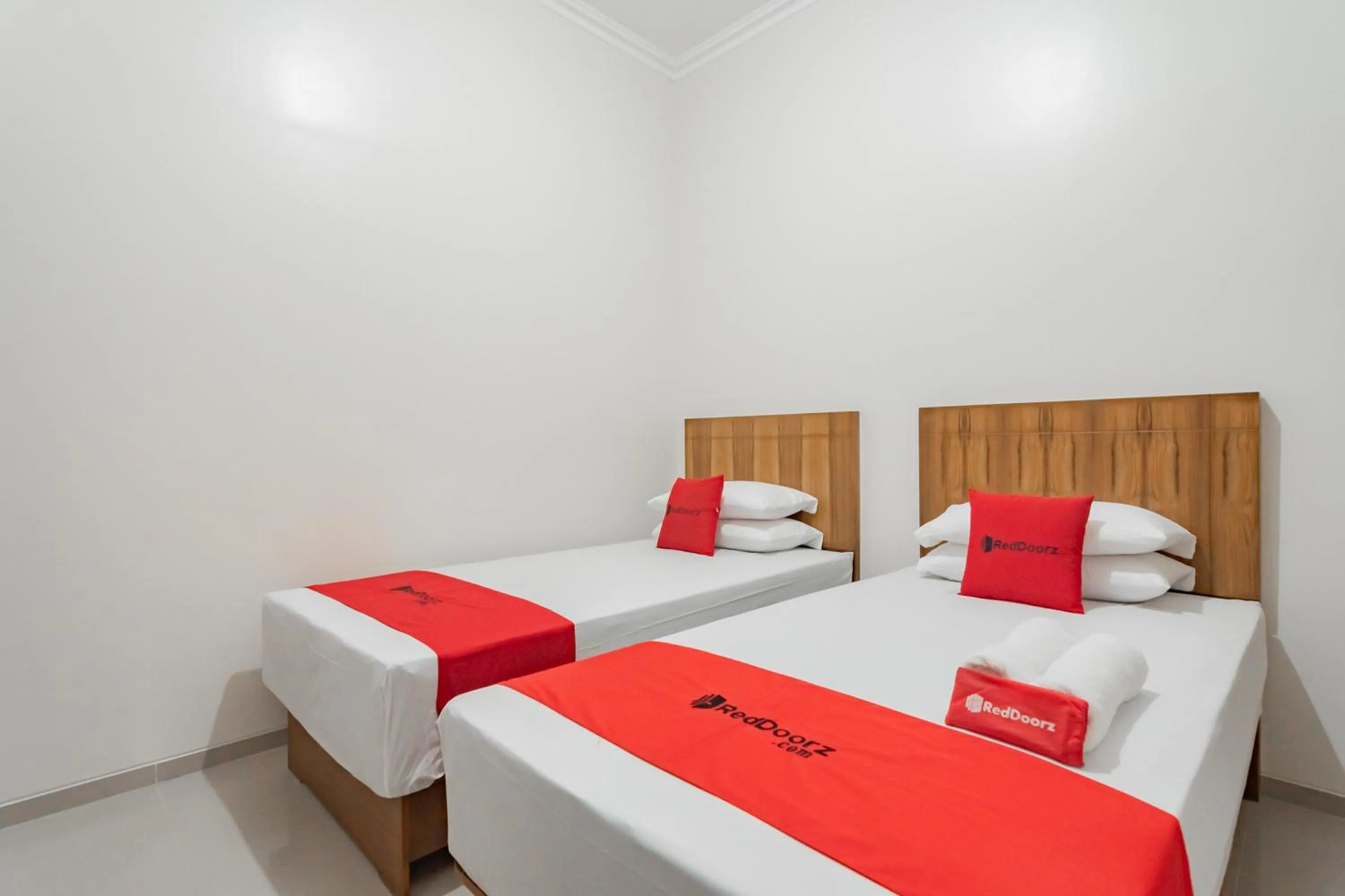 Bed in RedDoorz Syariah Plus @ Perintis Guesthouse Tasikmalaya