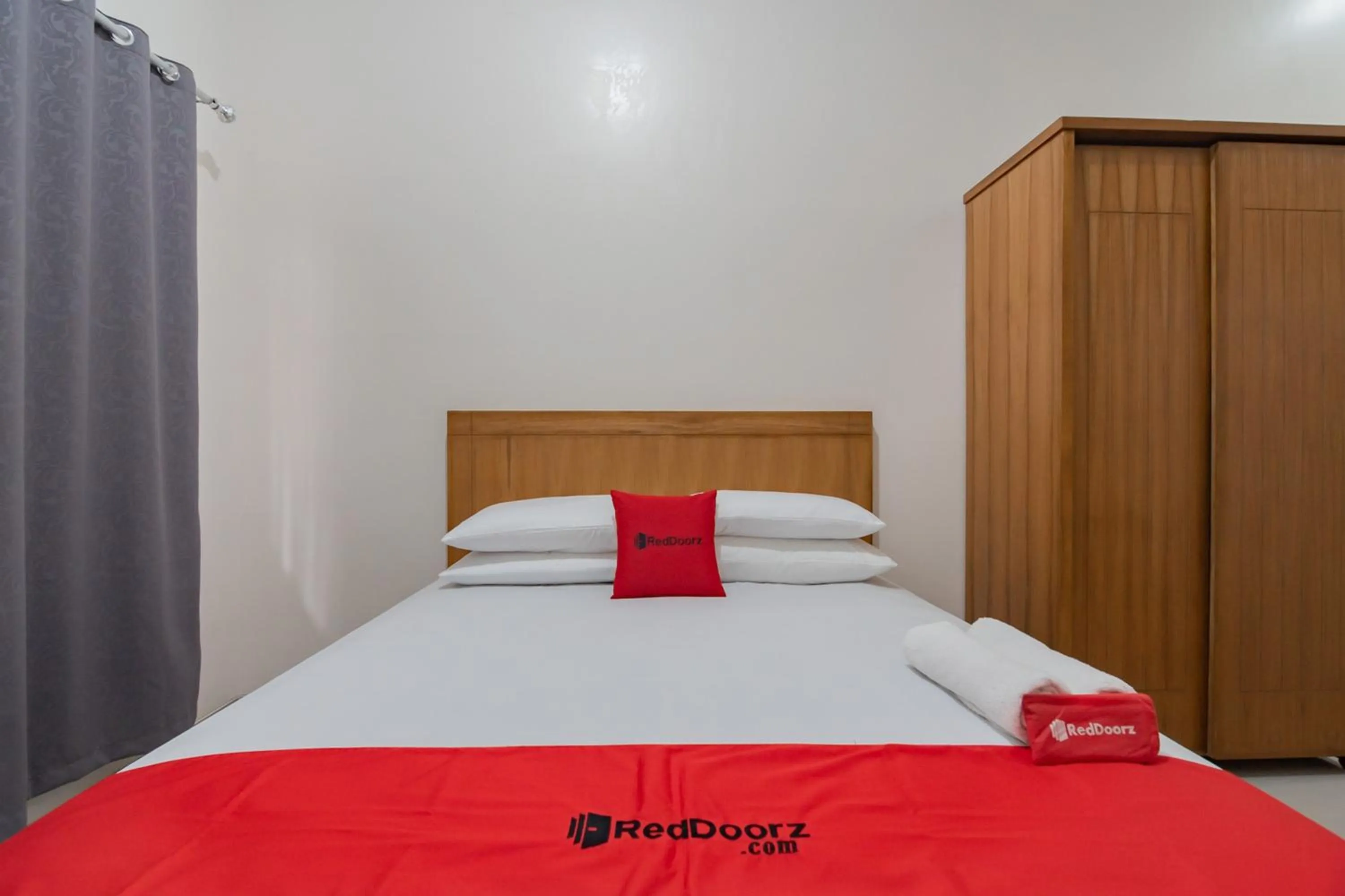 Bed in RedDoorz Syariah Plus @ Perintis Guesthouse Tasikmalaya