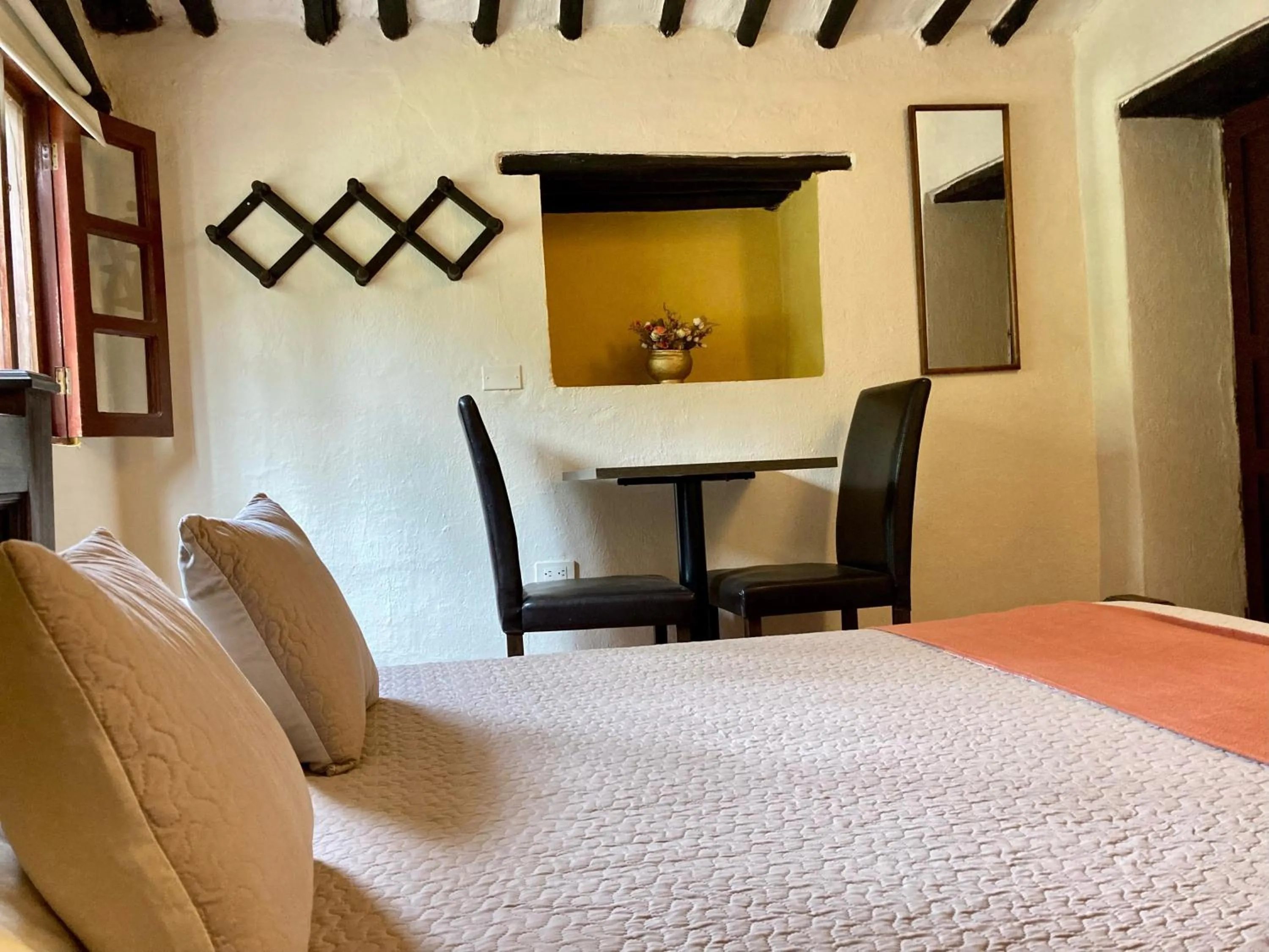 Bedroom, Bed in Bombon Hotel