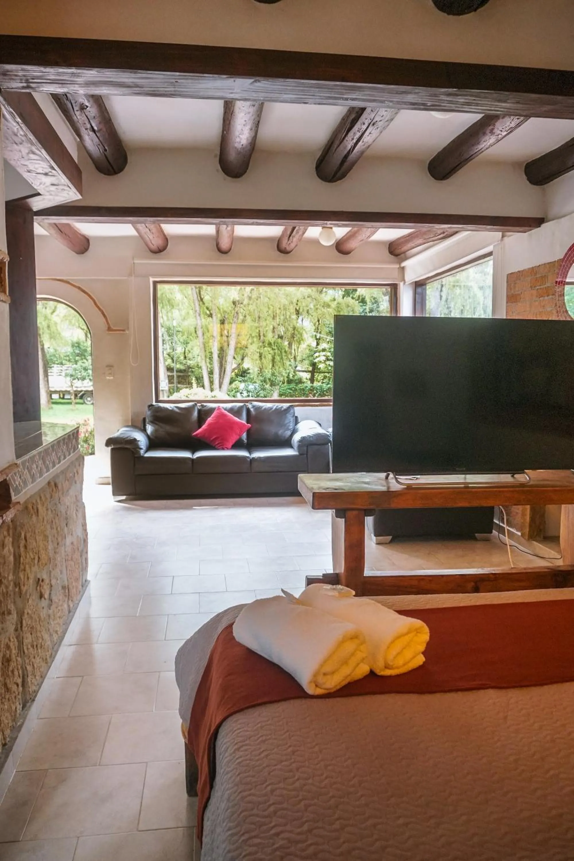 Living room, Bed in Elephantia Spa Hotel