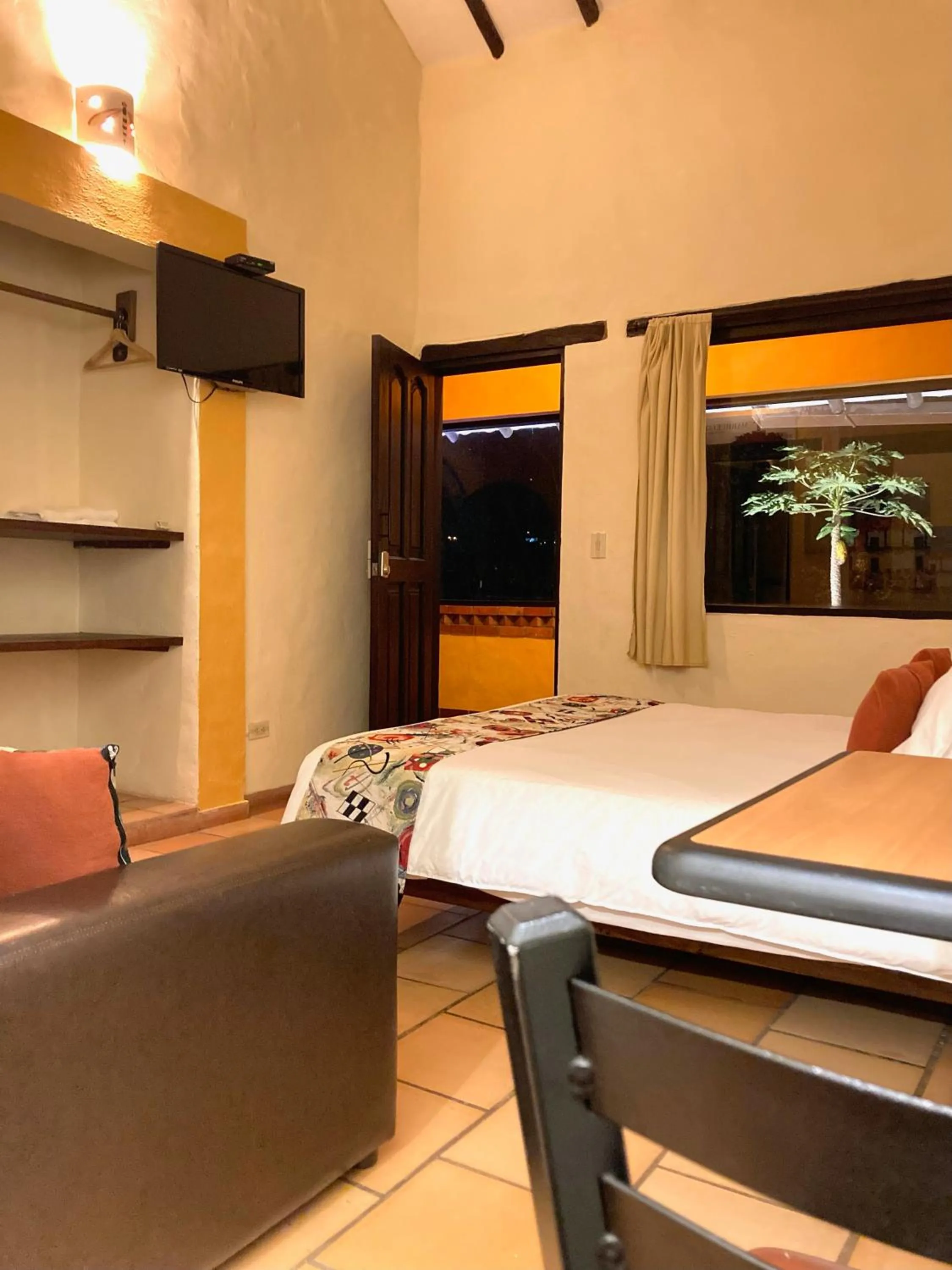 Photo of the whole room, Bed in Elephantia Spa Hotel