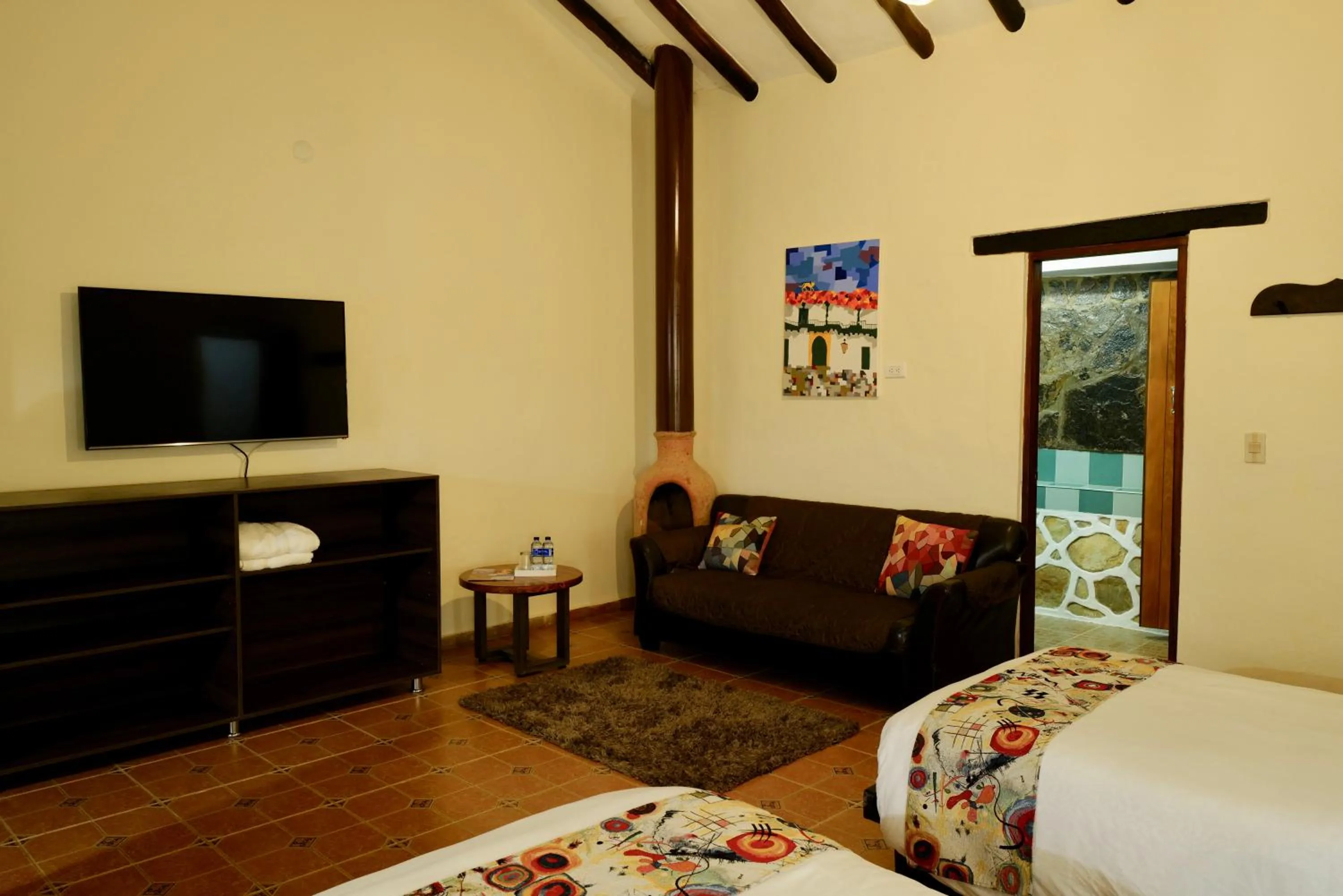 Staff, Bed in Elephantia Spa Hotel