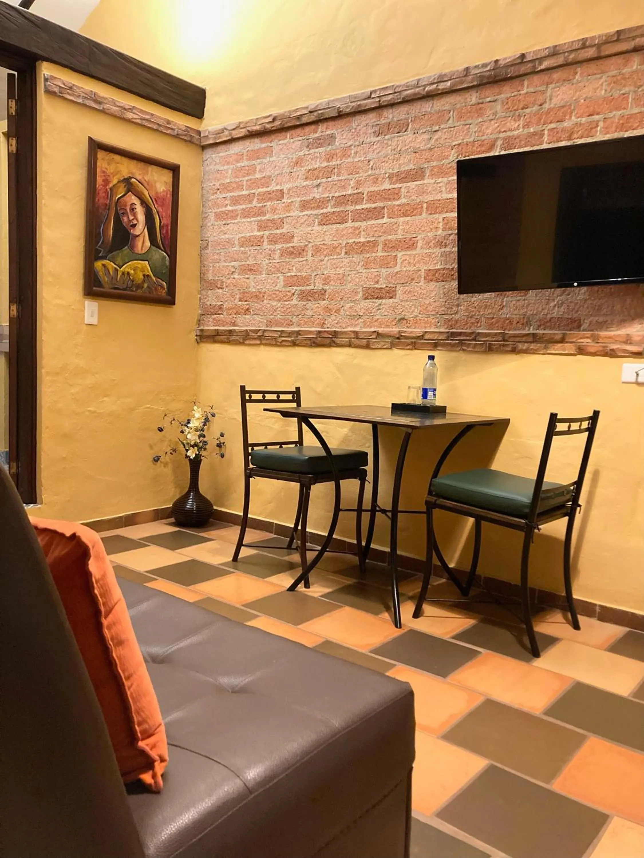 TV and multimedia in Elephantia Spa Hotel