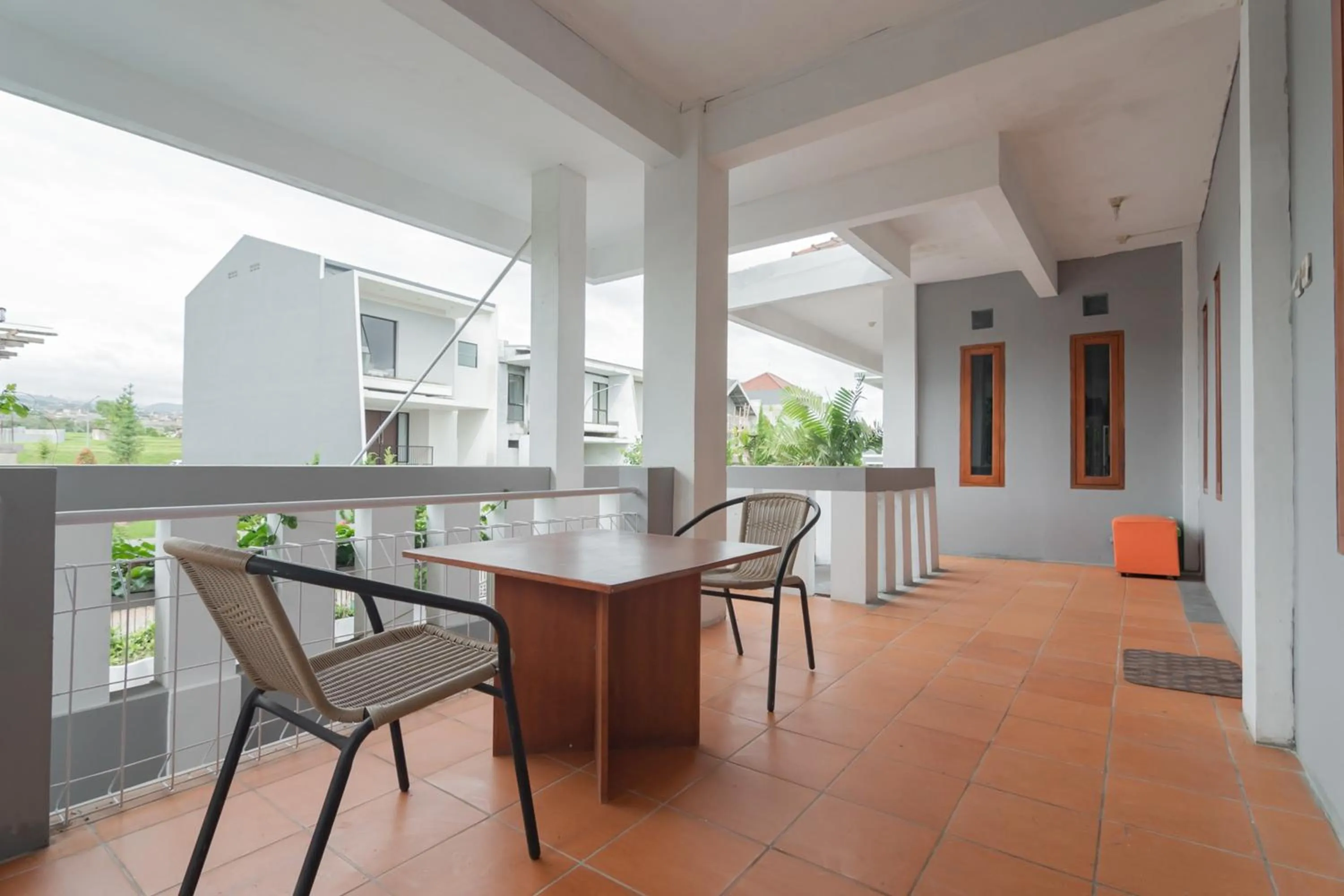 Balcony/Terrace in Lembur Kiwari Setra Duta Mitra RedDoorz