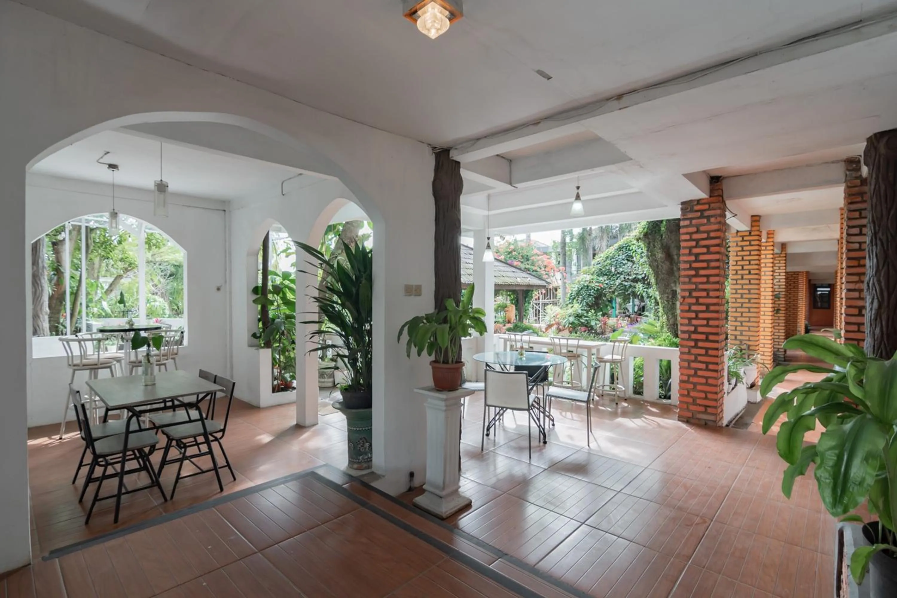 Lembur Kiwari Setra Duta Mitra RedDoorz