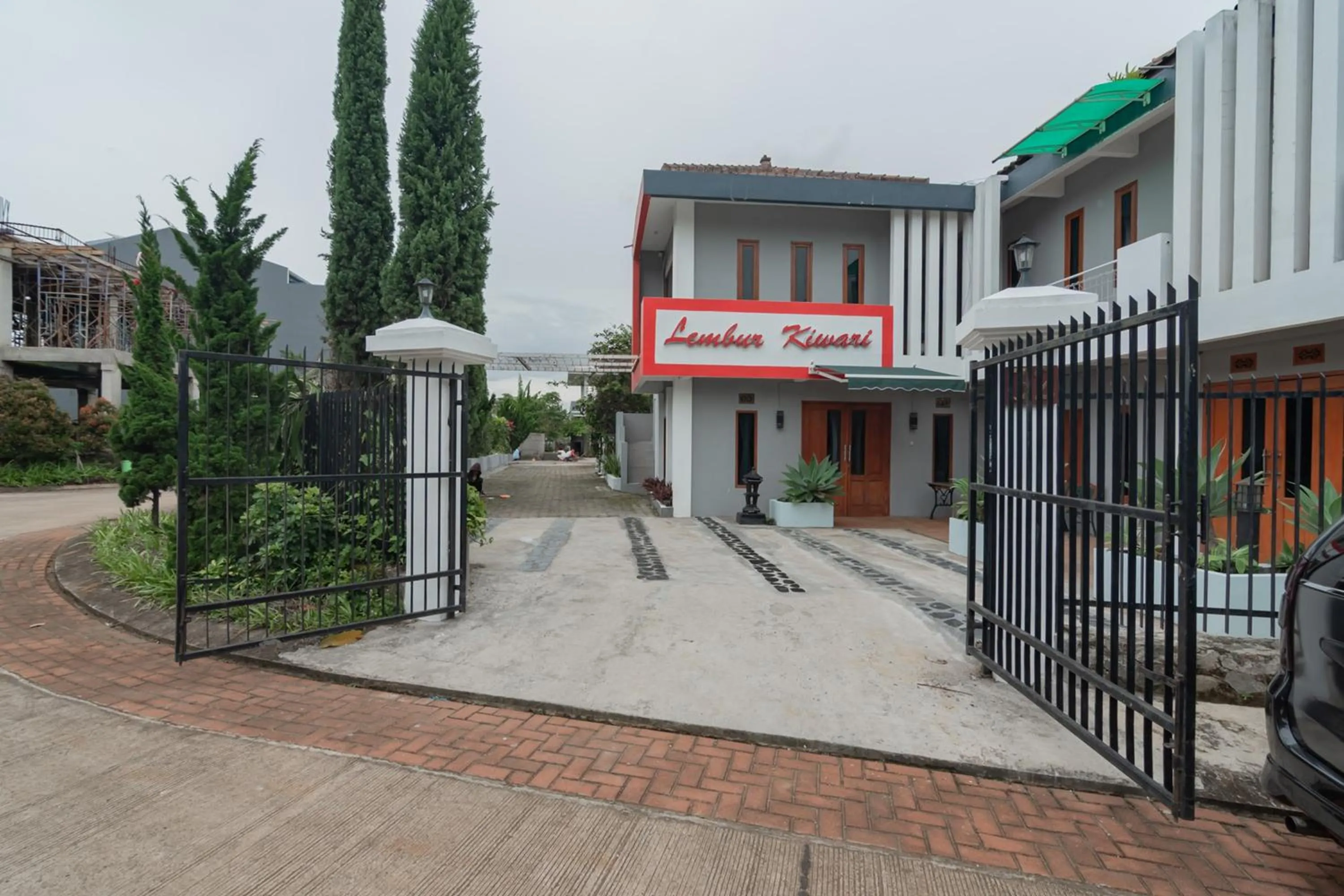 Property building in Lembur Kiwari Setra Duta Mitra RedDoorz