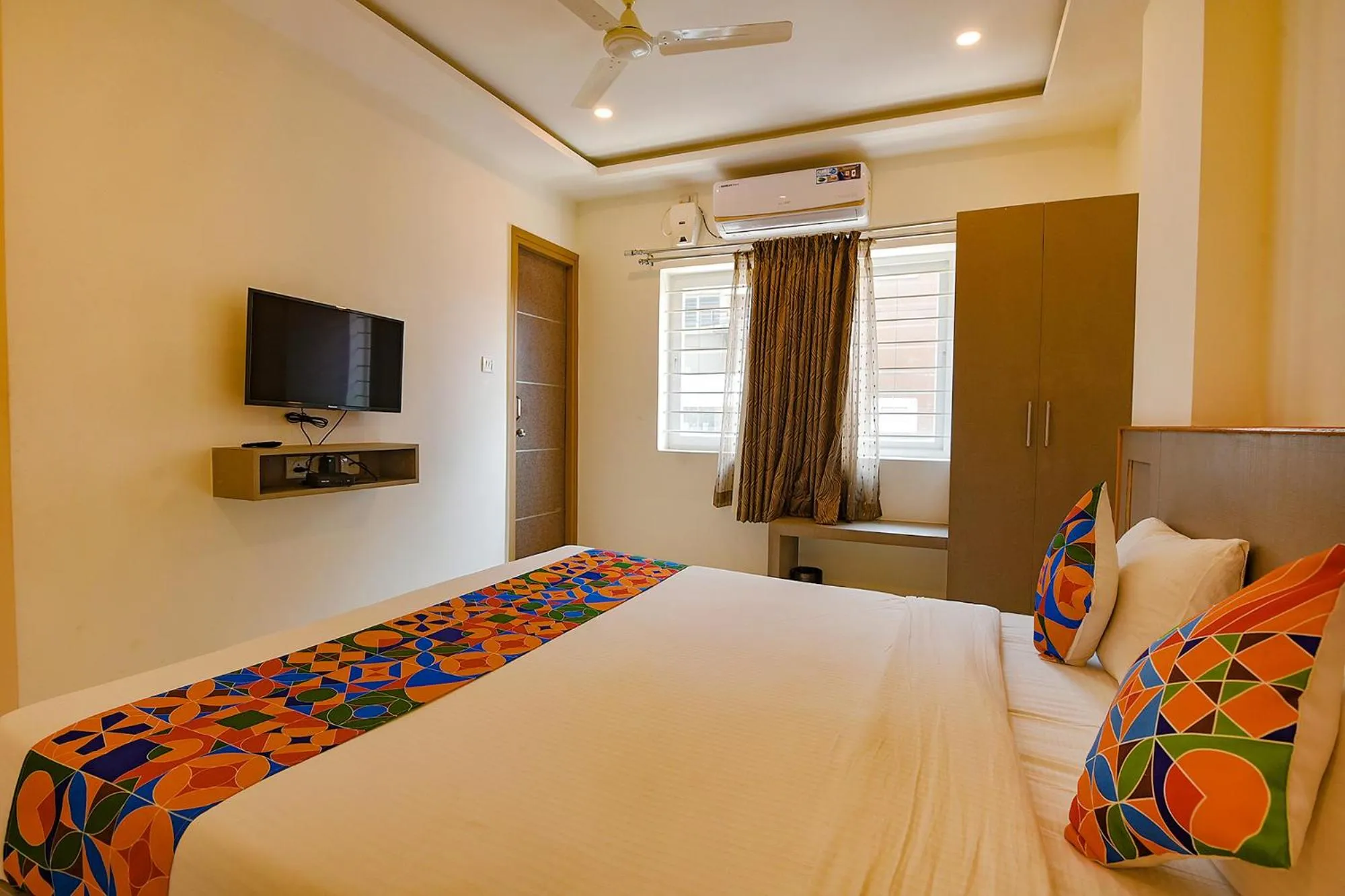 Bedroom, Bed in FabHotel Champion Gateway - Yelahanka