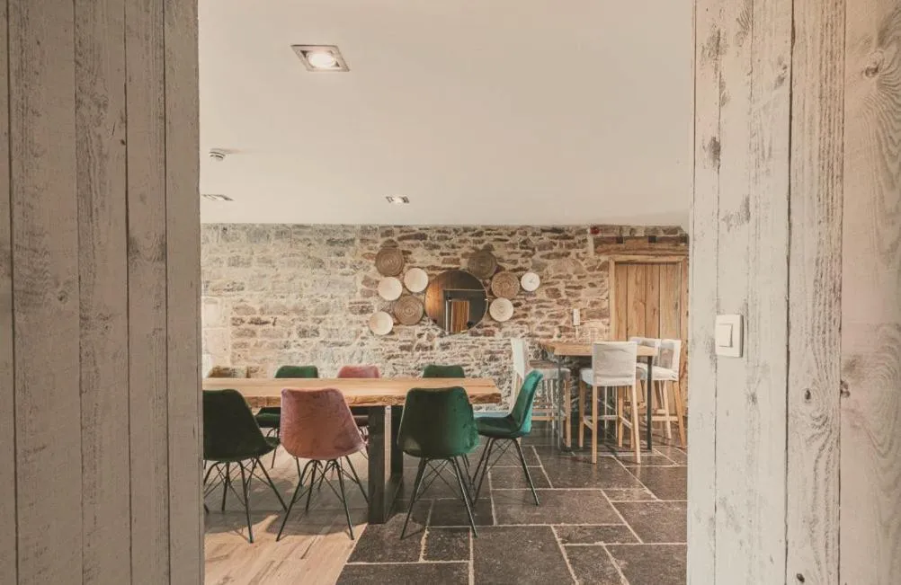 Dining area in Domaine Sur Les Sarts