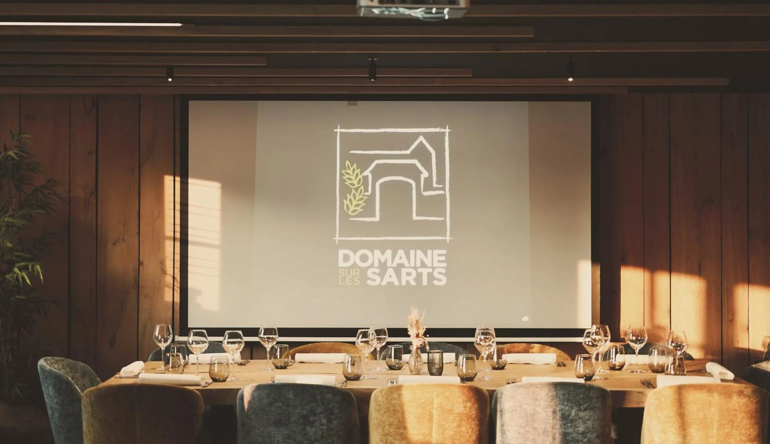 Business facilities in Domaine Sur Les Sarts