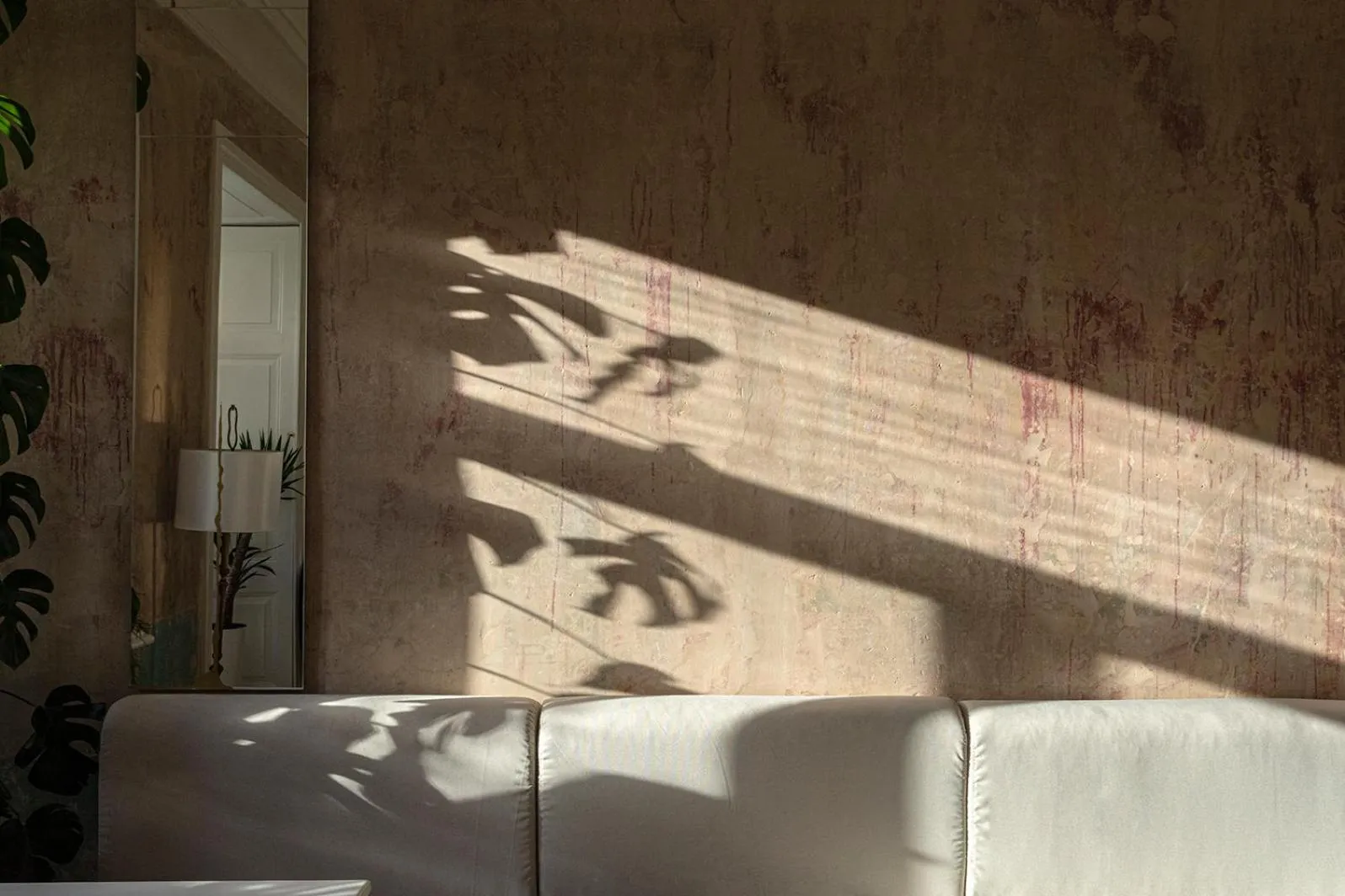 Restaurant/places to eat in Unfound Door - Design Hotel