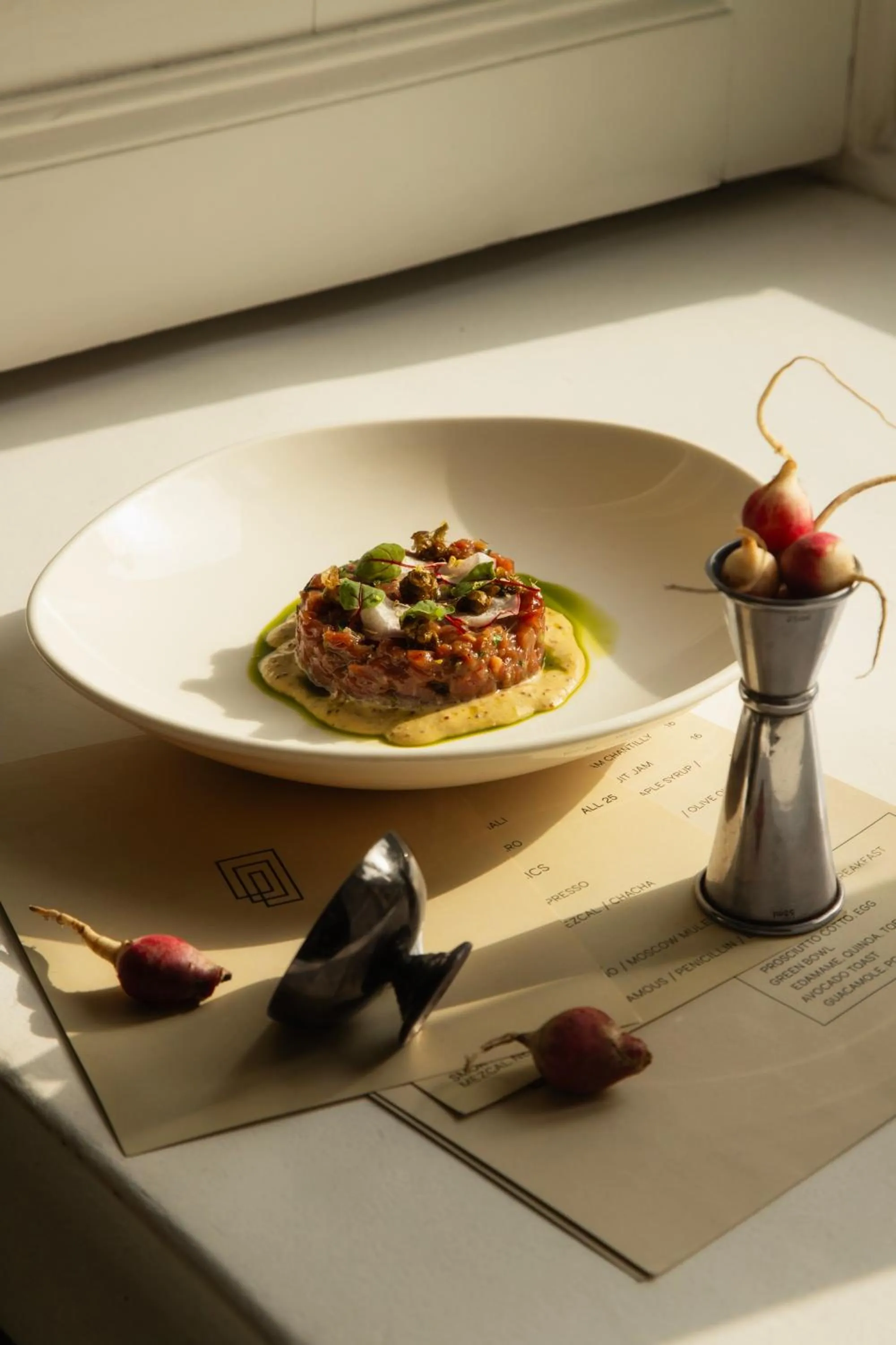 Restaurant/places to eat in Unfound Door - Design Hotel