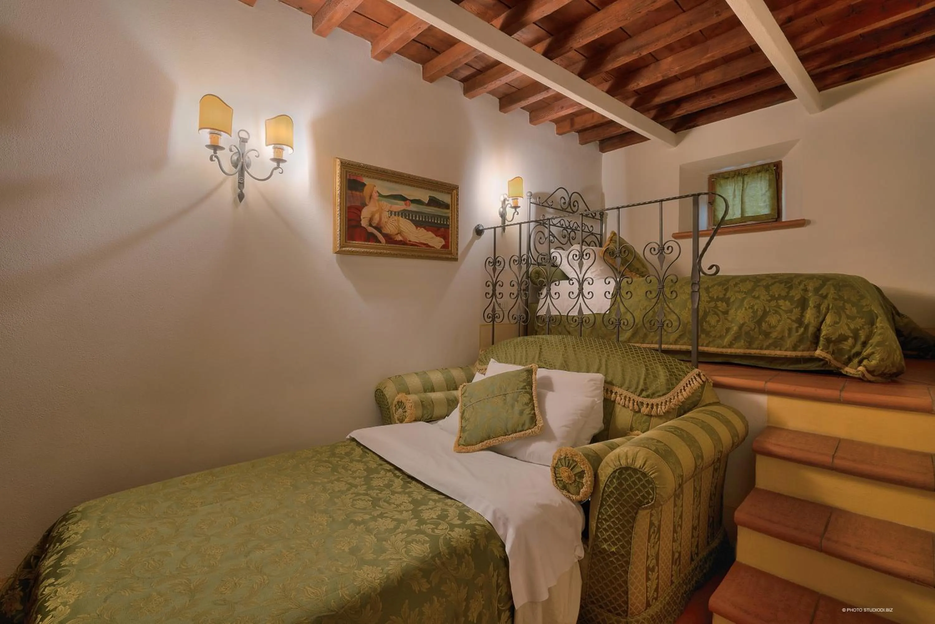 Photo of the whole room, Bed in First of Florence