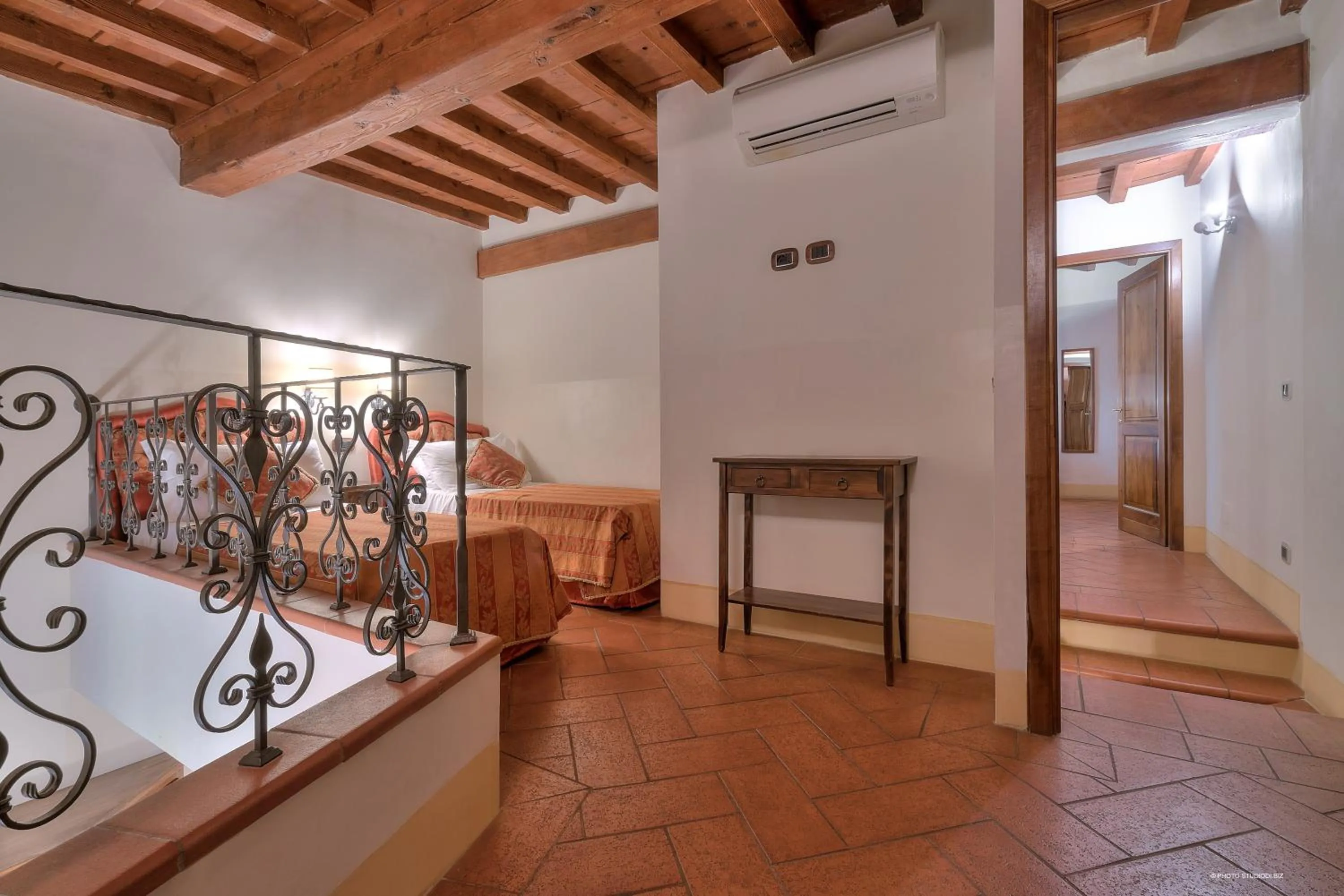 Photo of the whole room, Bed in First of Florence