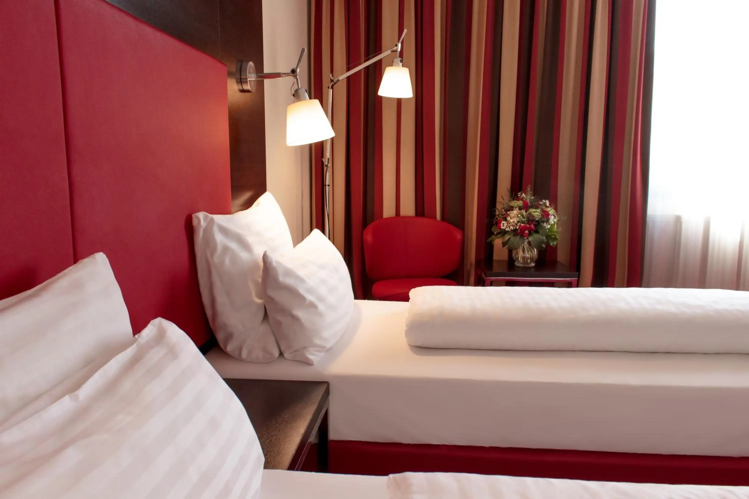 Photo of the whole room, Bed in Best Western Plaza Hotel Wels