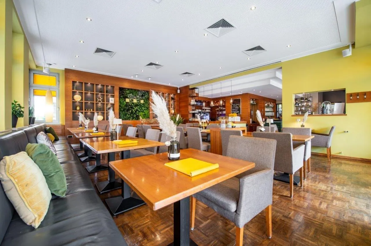 Restaurant/places to eat in Hotel Lücke Rheine