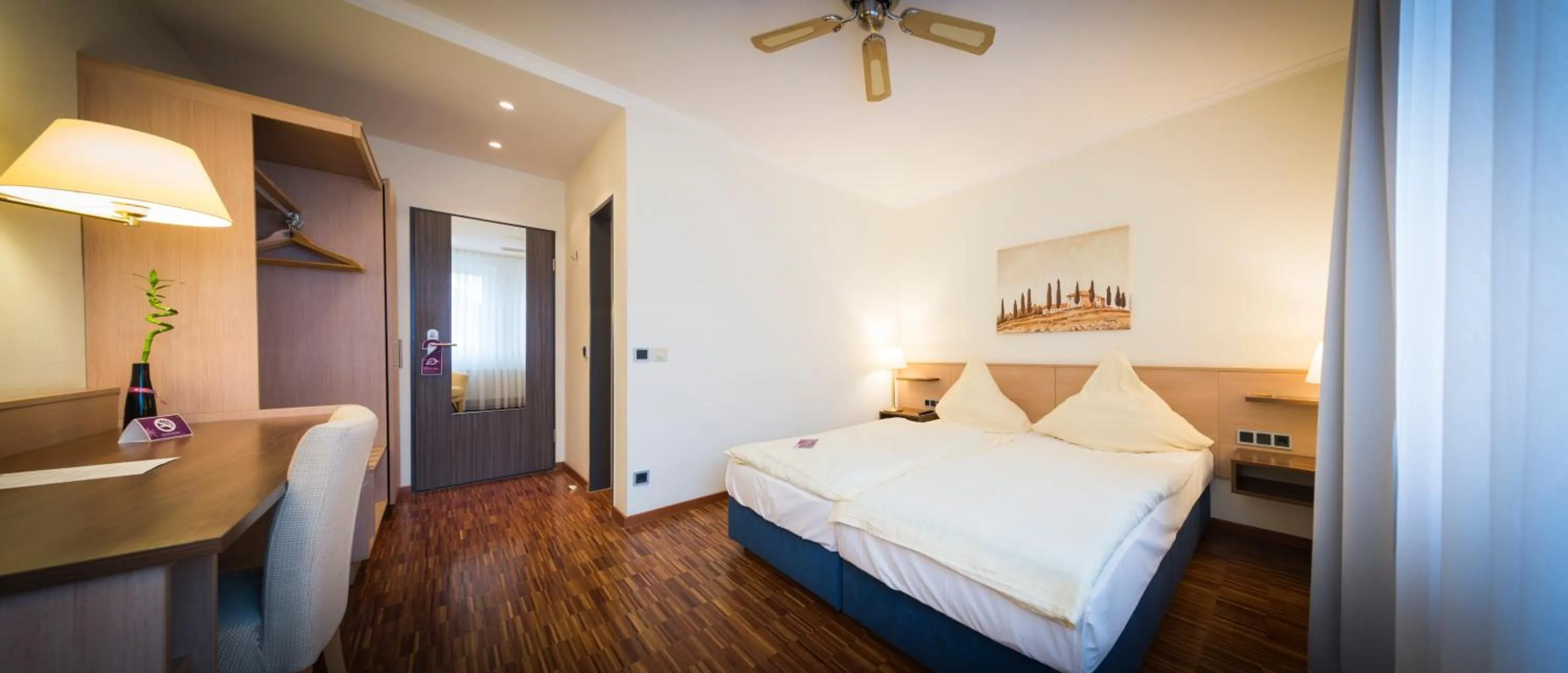 Photo of the whole room, Bed in Hotel Lücke Rheine