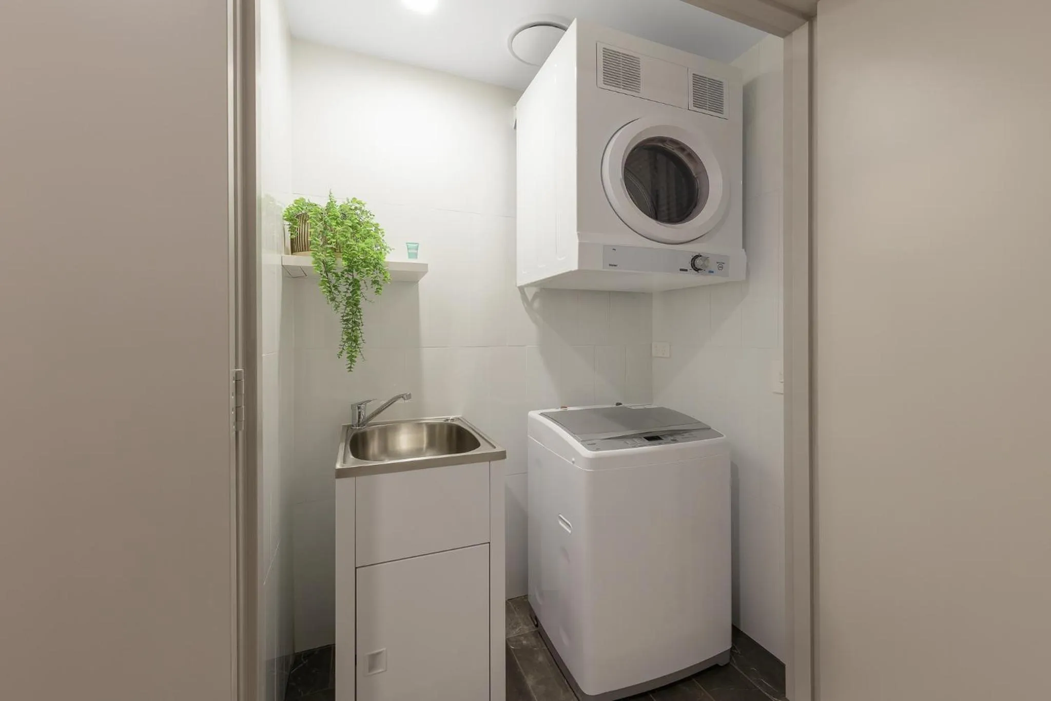 washing machine in Meriton Suites Surfers Paradise