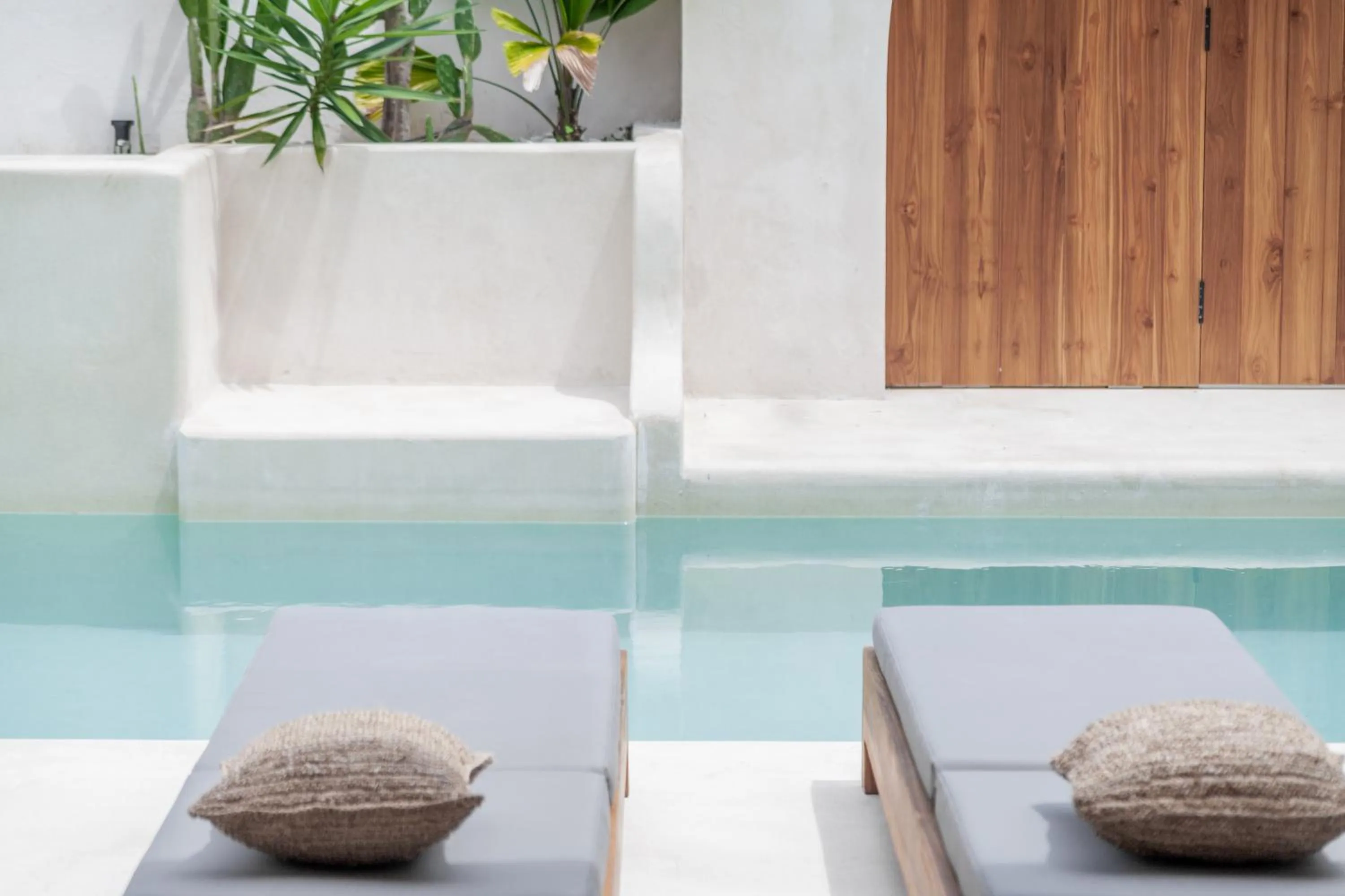 Swimming pool in YUCCA villas