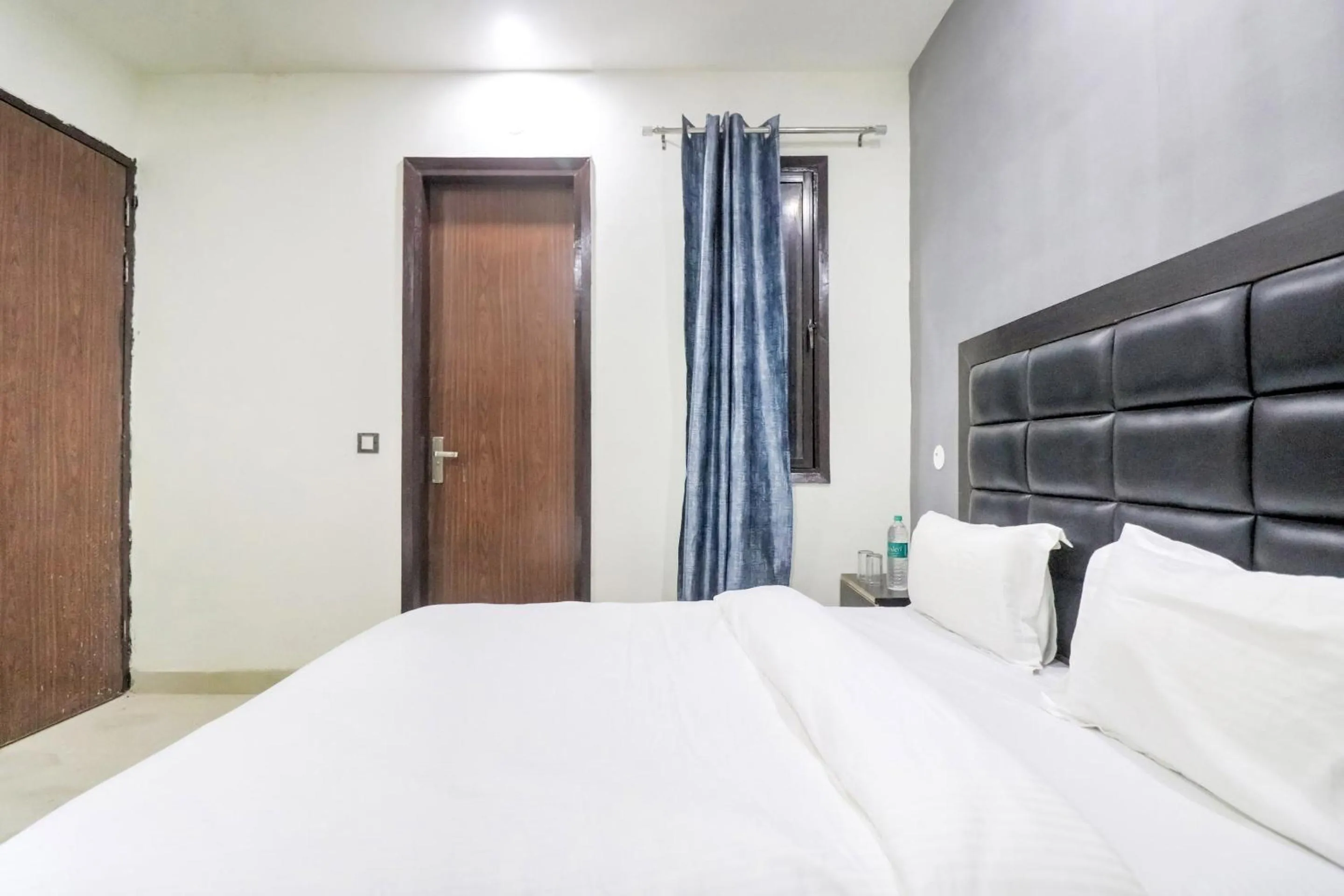 Bedroom, Bed in Collection O Mahavir Enclave Near Dashrath Puri Metro Station