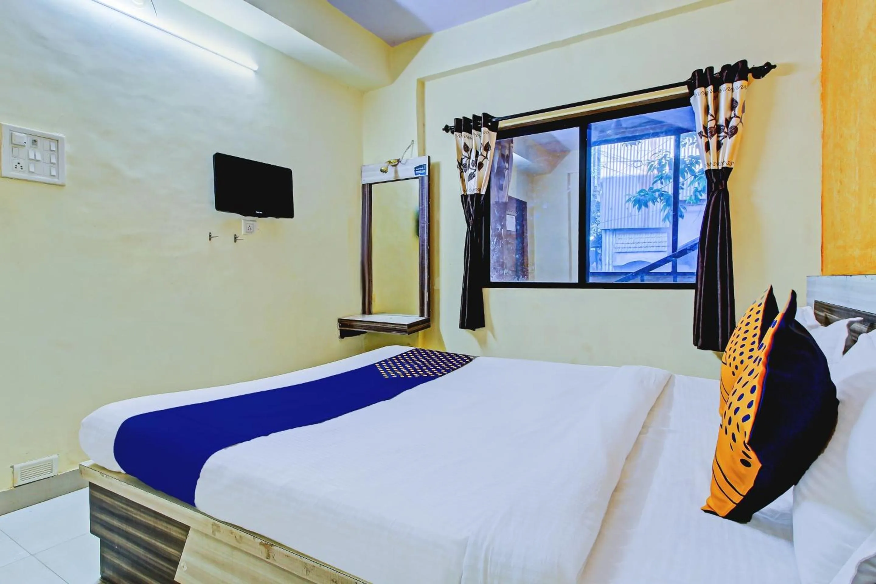 Bedroom, Bed in SPOT ON Shreekrupa