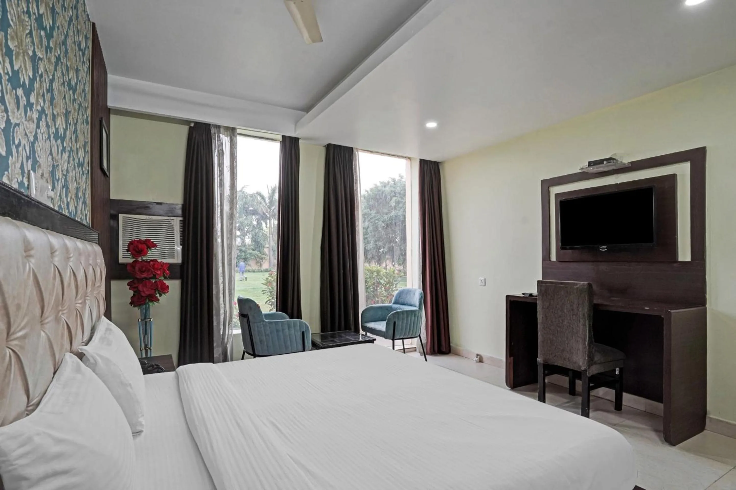 Bedroom in Palette - JPS Residency